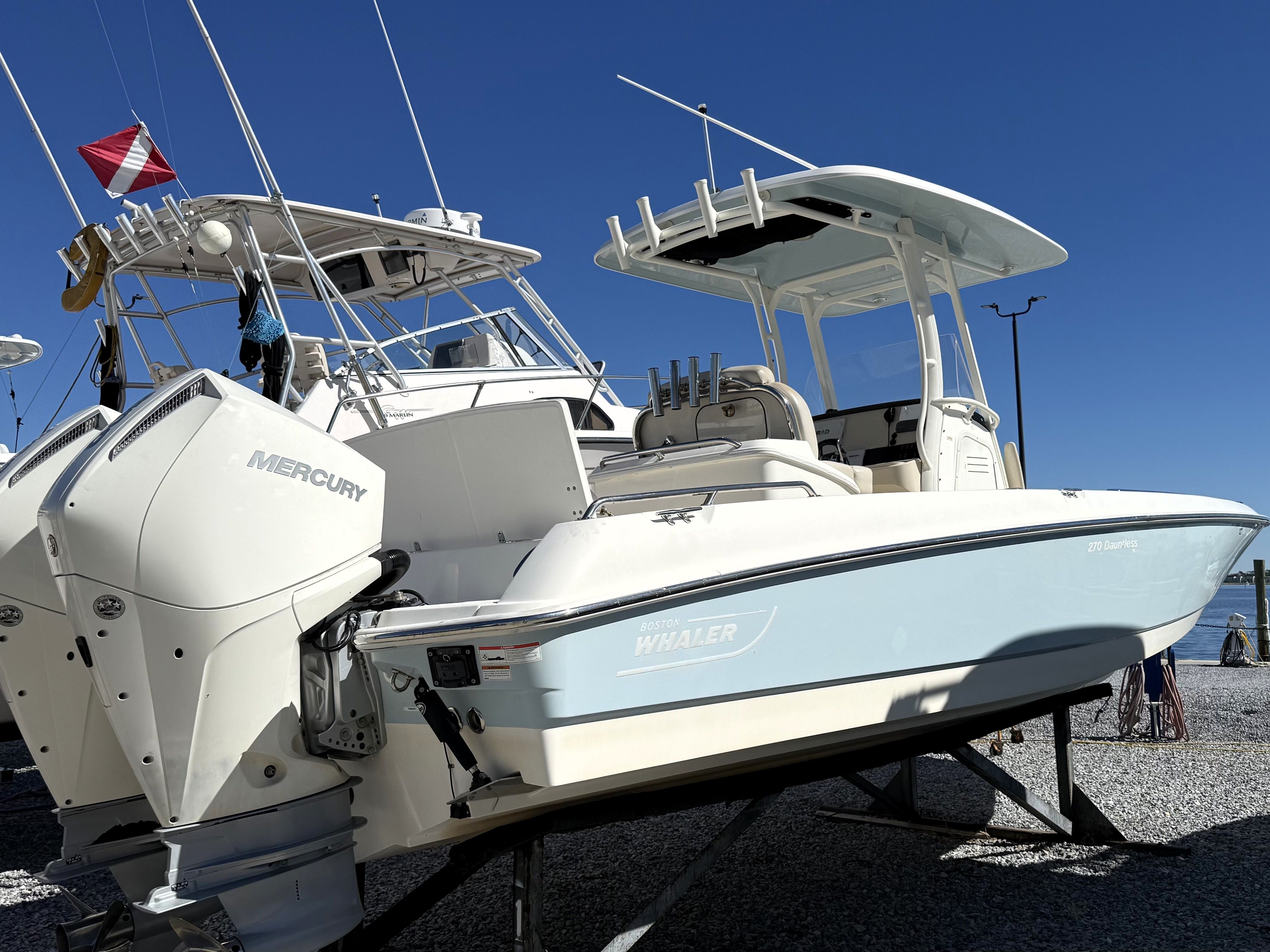 2019 Boston Whaler 270 Dauntless Image Thumbnail #0