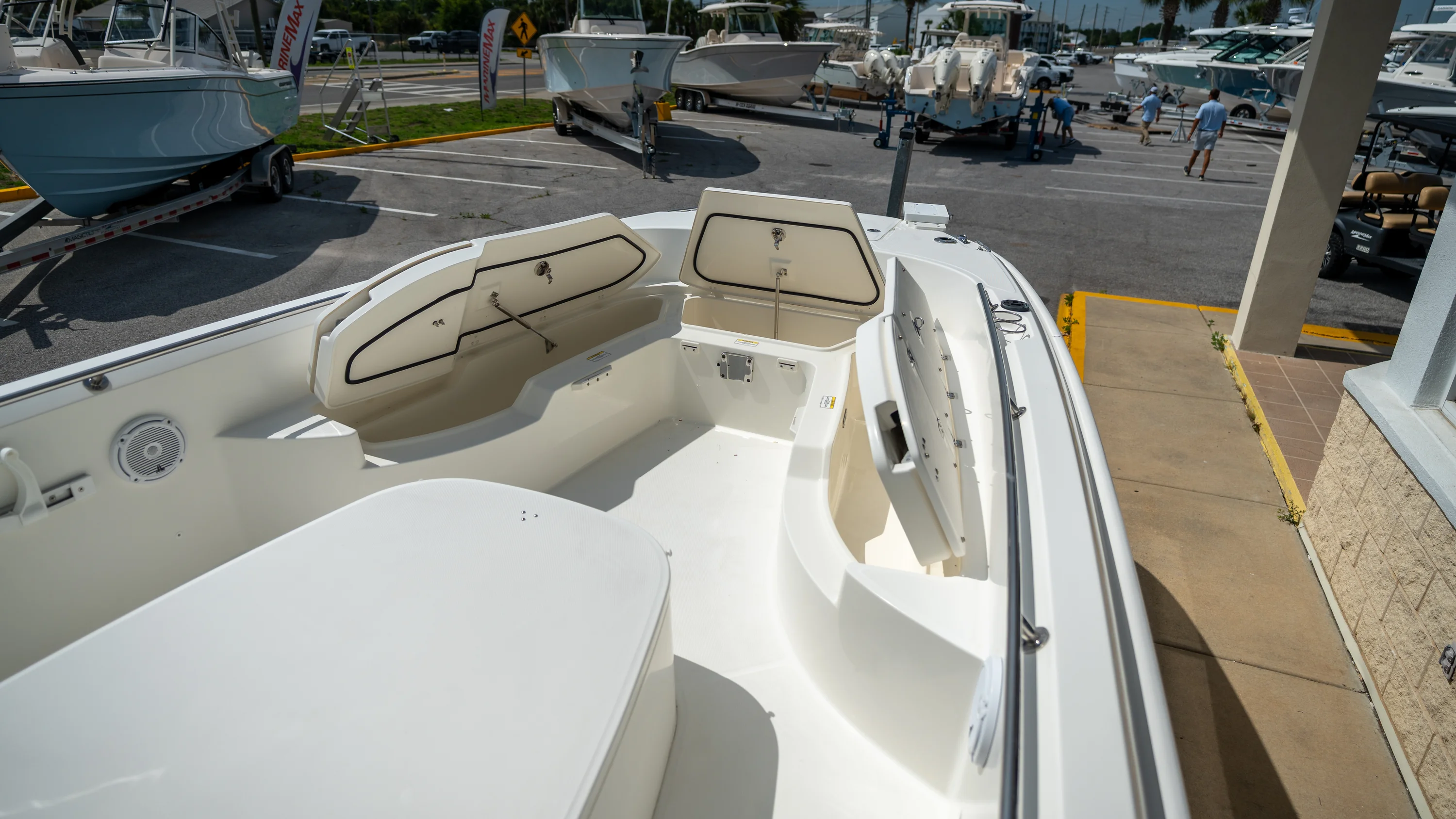 2019 Boston Whaler 270 Dauntless Image Thumbnail #10