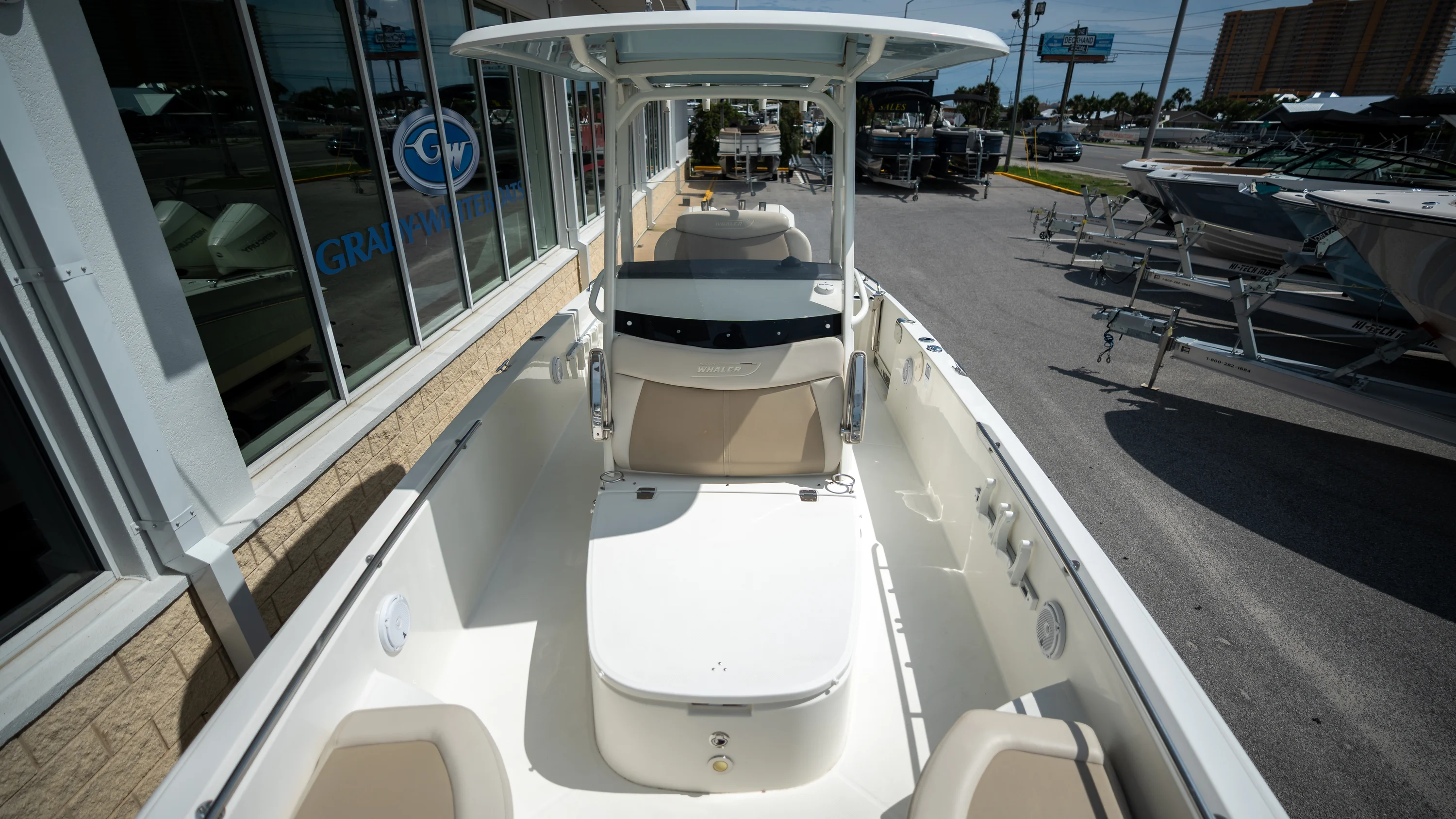 2019 Boston Whaler 270 Dauntless Image Thumbnail #12