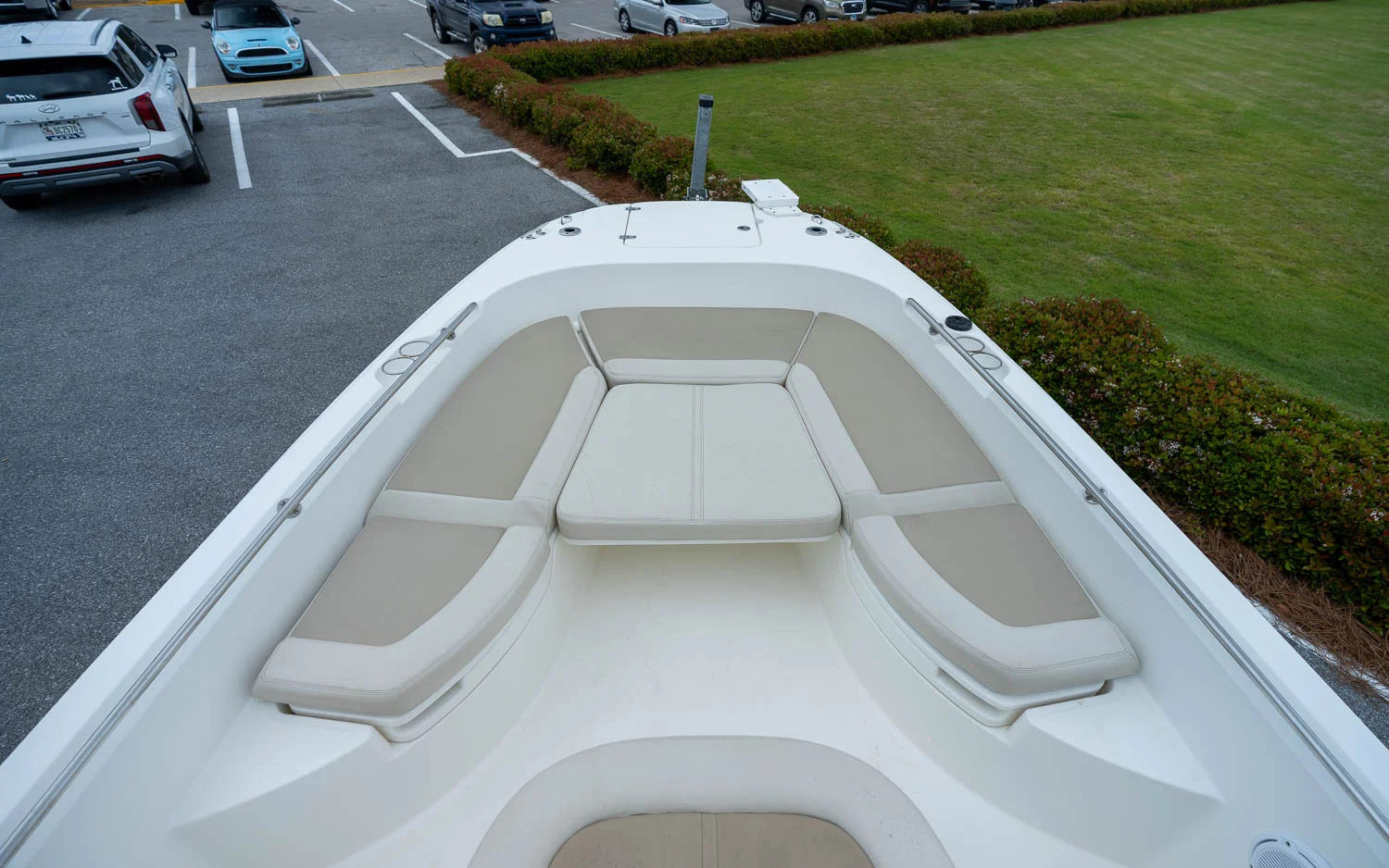 2019 Boston Whaler 270 Dauntless Image Thumbnail #6