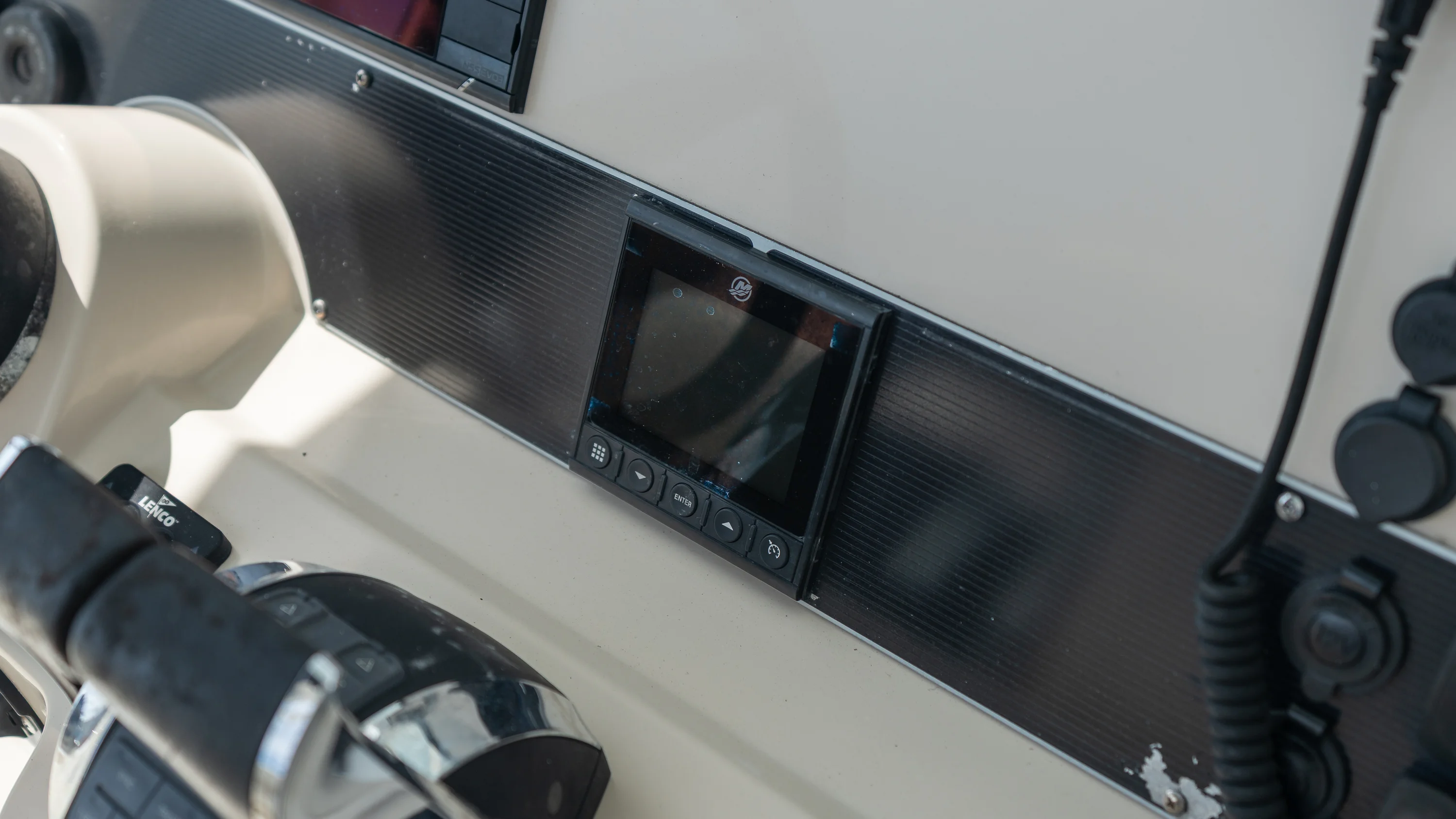 2019 Boston Whaler 270 Dauntless Image Thumbnail #21