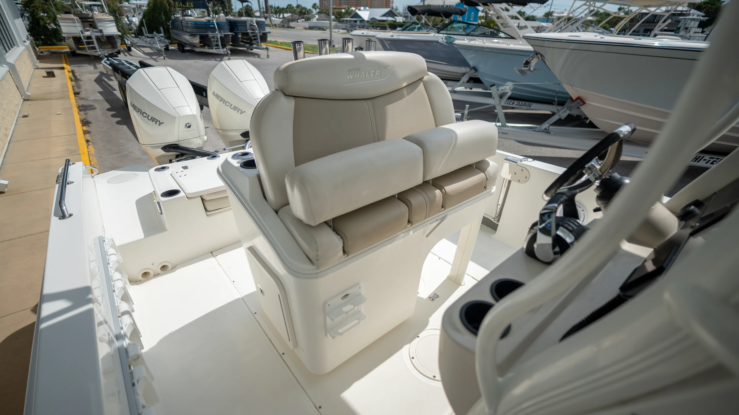 2019 Boston Whaler 270 Dauntless Image Thumbnail #25
