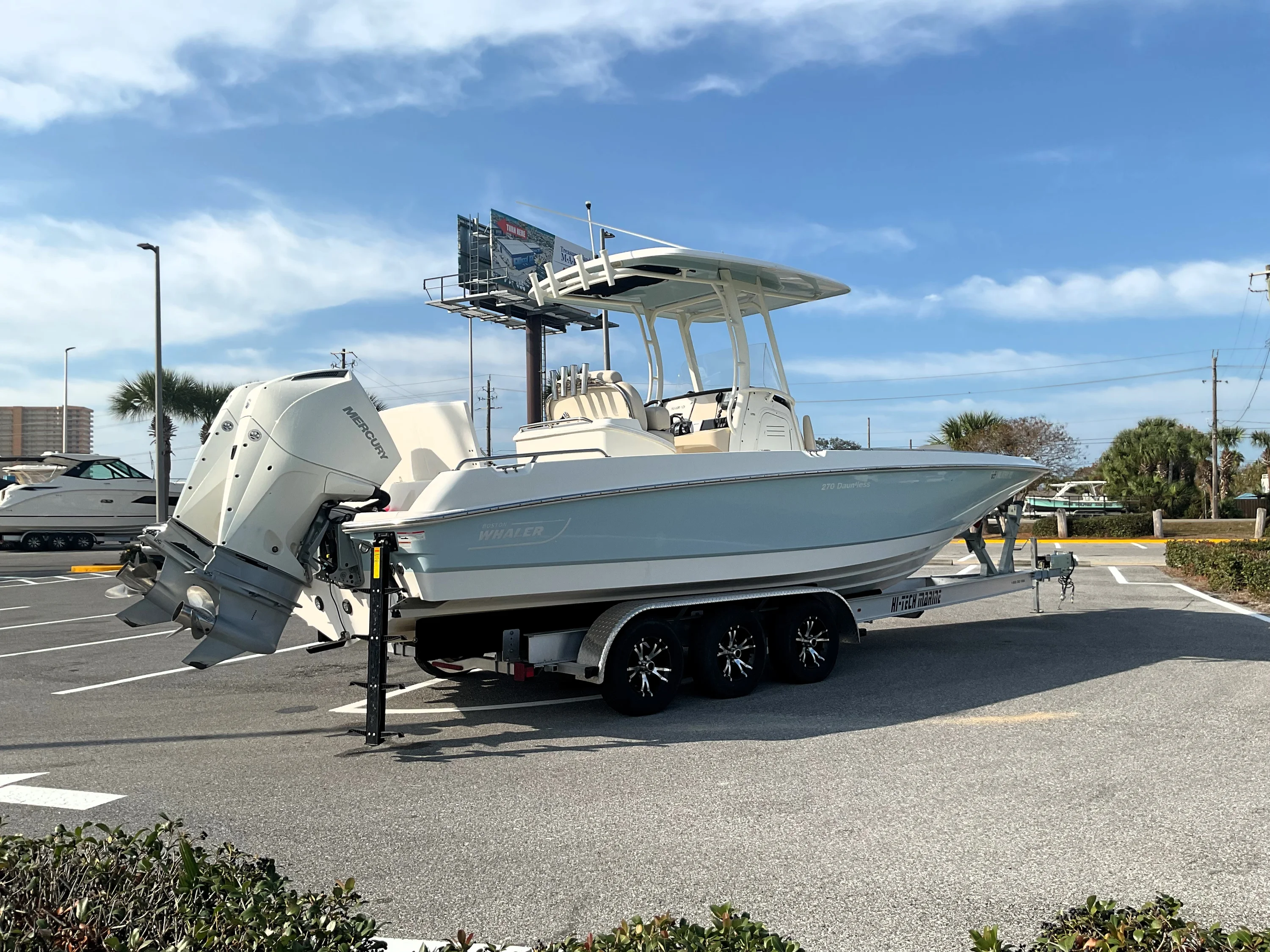 2019 Boston Whaler 270 Dauntless Image Thumbnail #3
