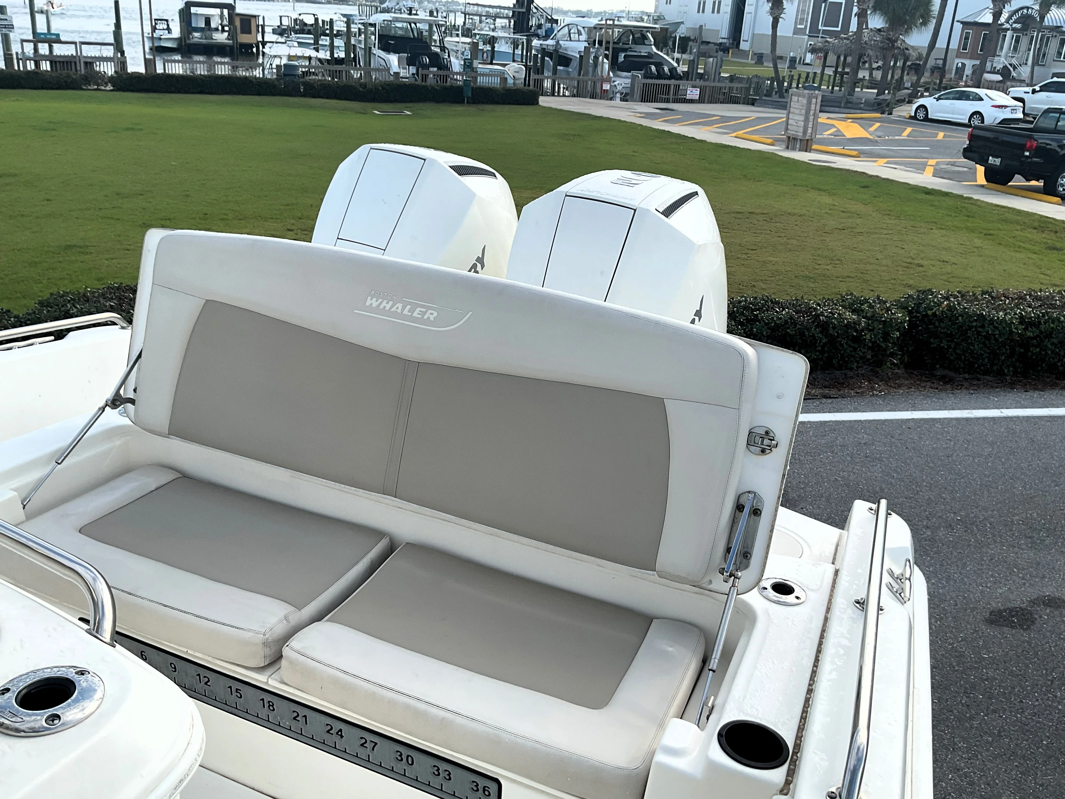 2019 Boston Whaler 270 Dauntless Image Thumbnail #10