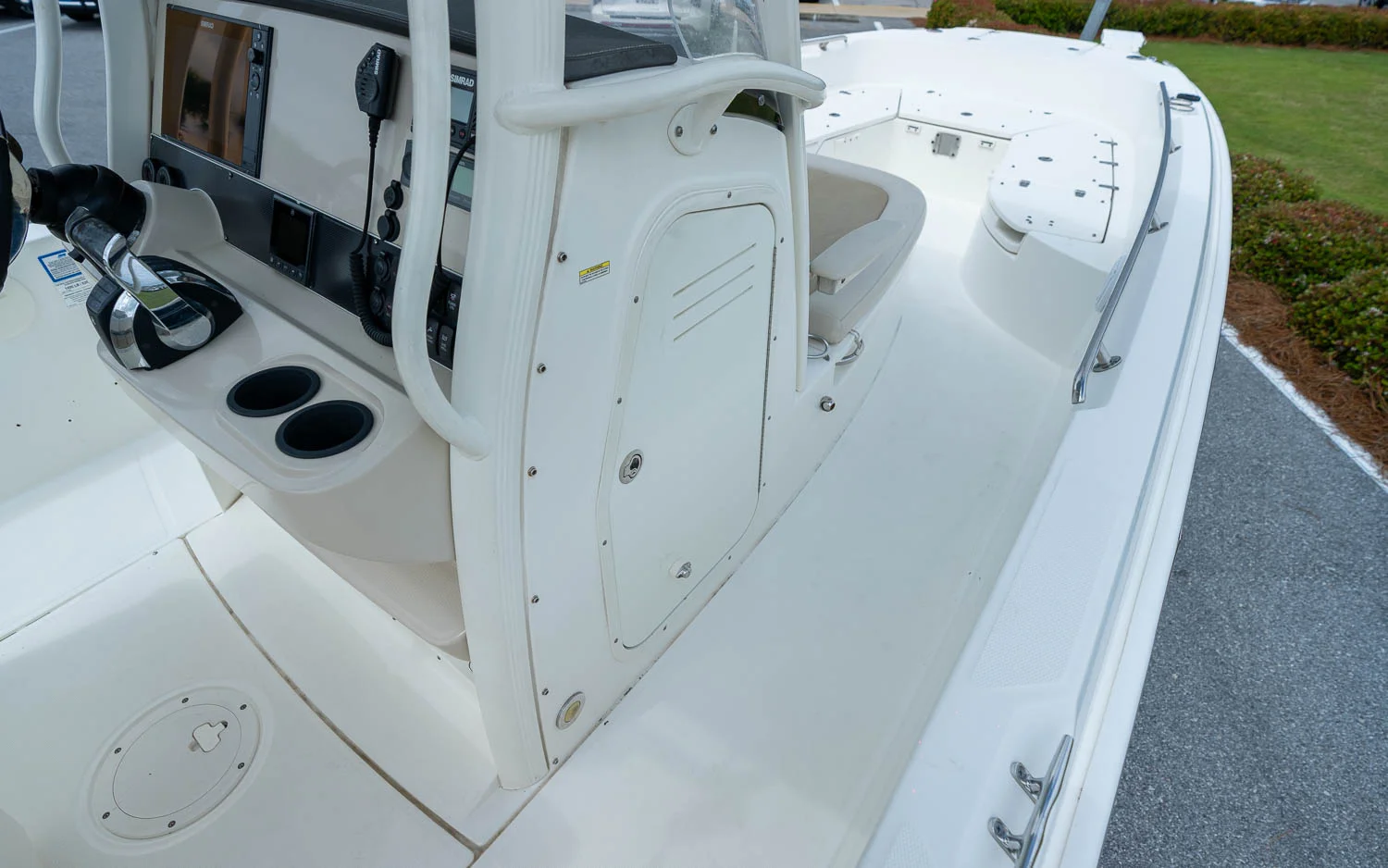 2019 Boston Whaler 270 Dauntless Image Thumbnail #12