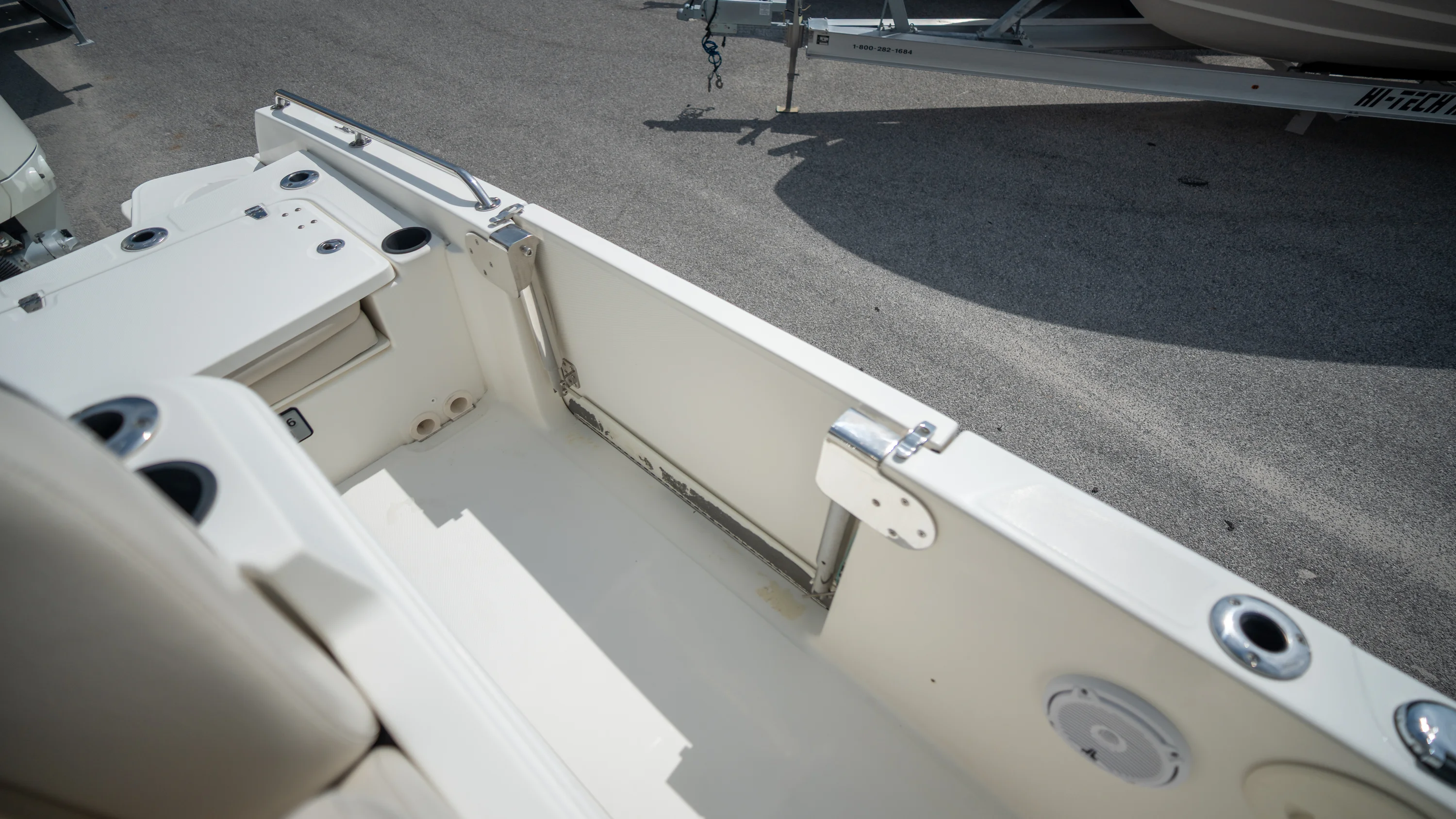 2019 Boston Whaler 270 Dauntless Image Thumbnail #30