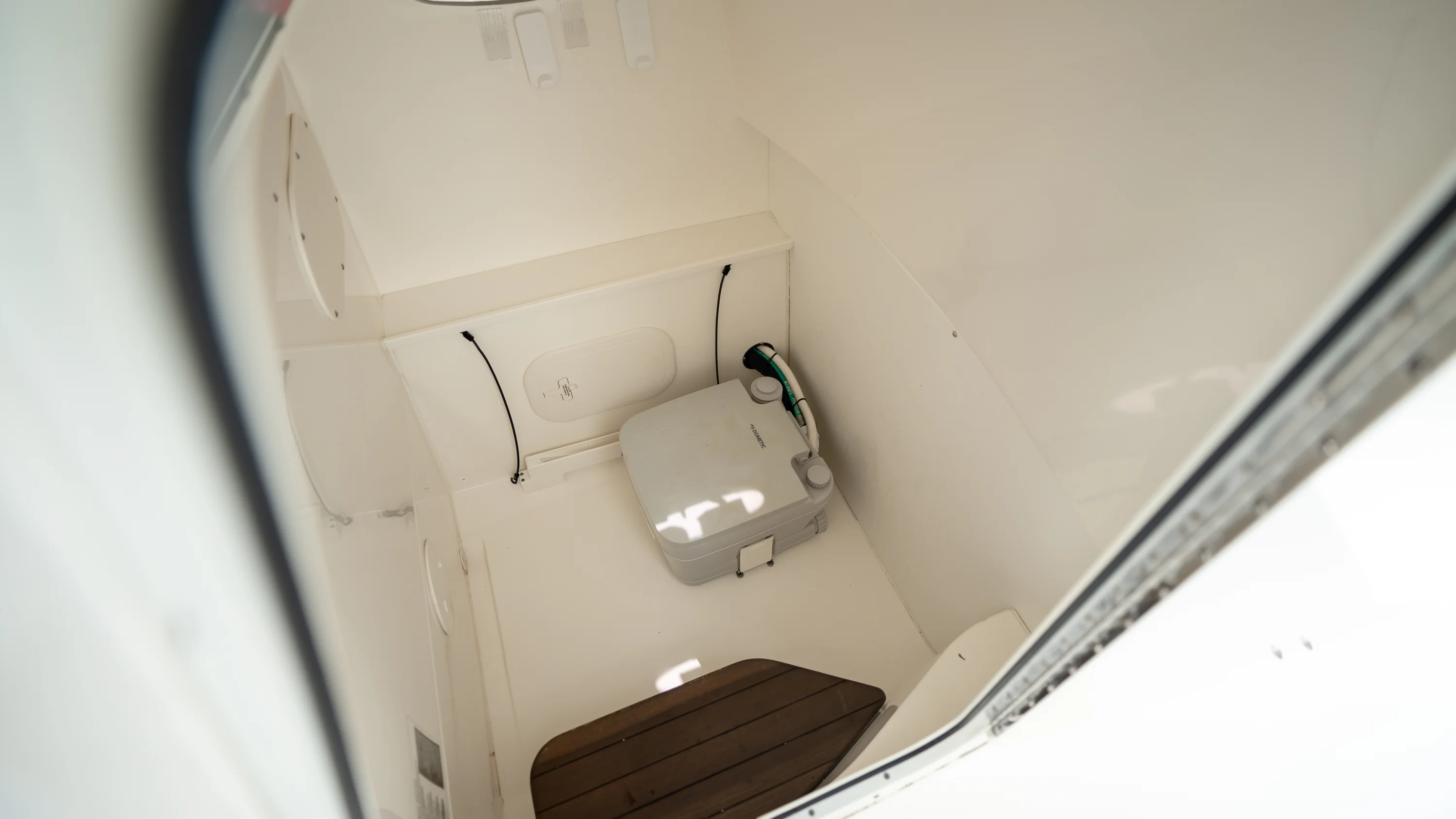 2019 Boston Whaler 270 Dauntless Image Thumbnail #15