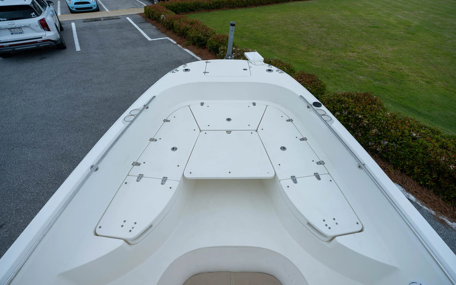 2019 Boston Whaler 270 Dauntless Image Thumbnail #7