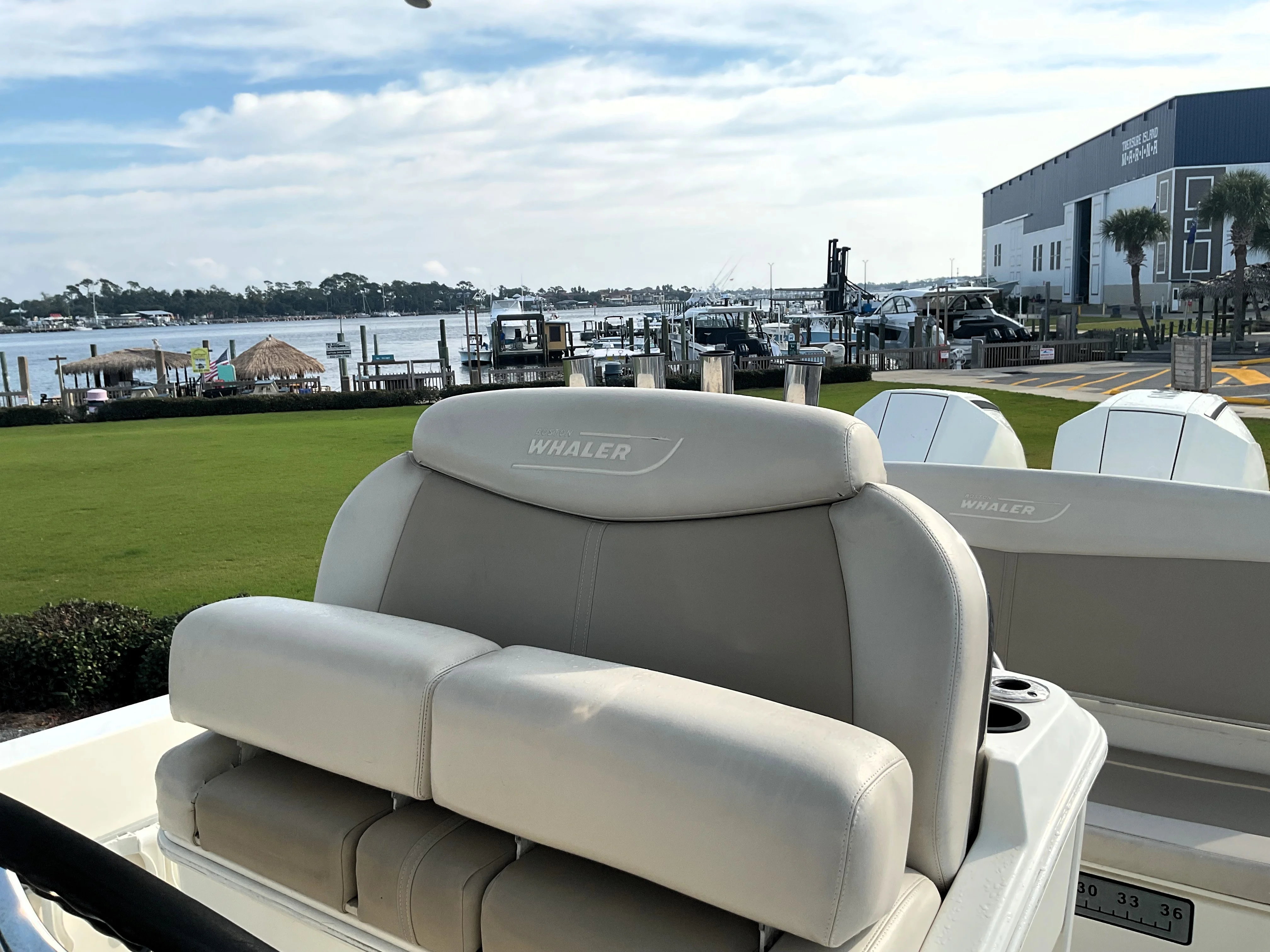 2019 Boston Whaler 270 Dauntless Image Thumbnail #17