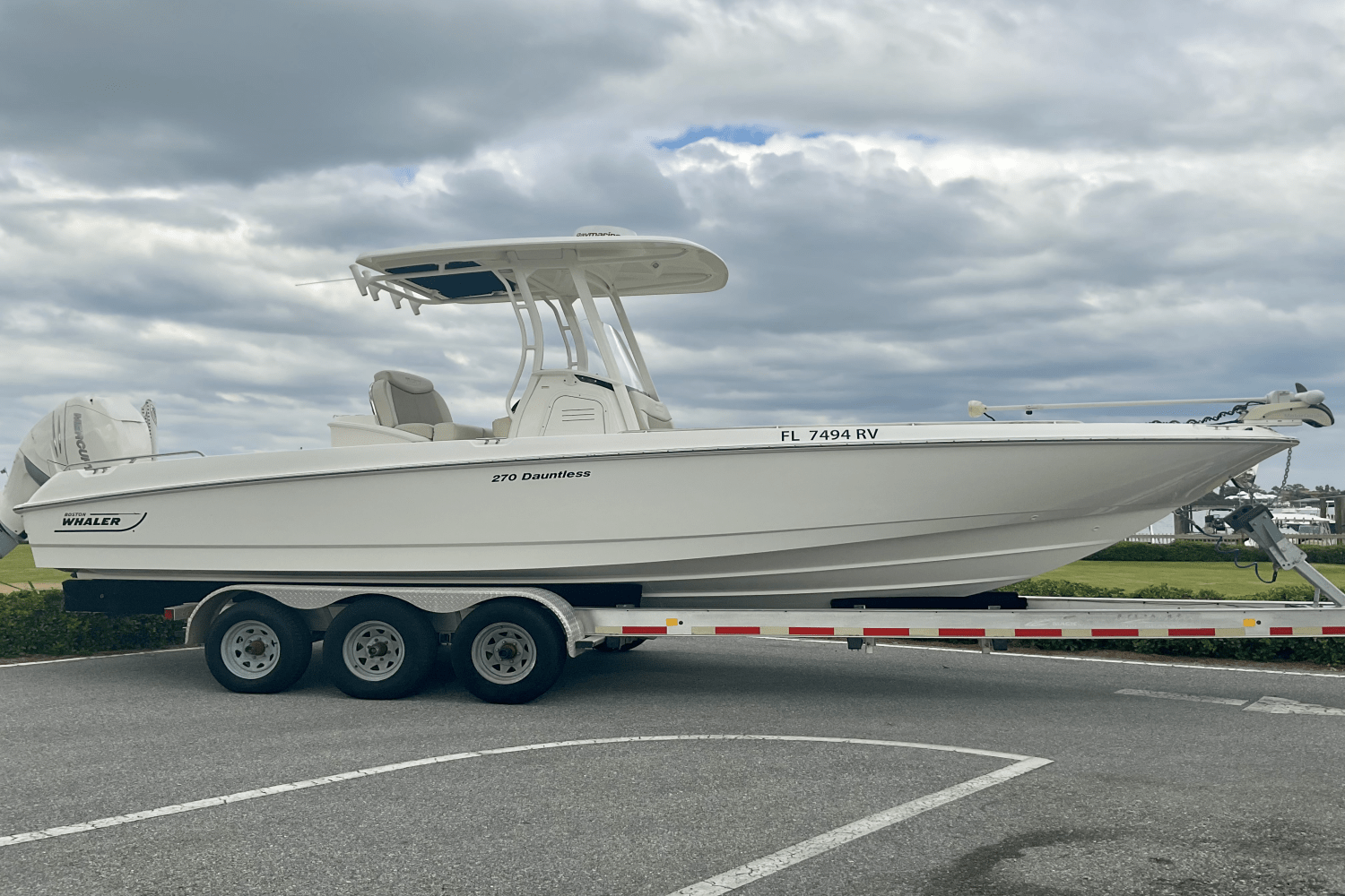 2019 Boston Whaler 270 Dauntless Image Thumbnail #3