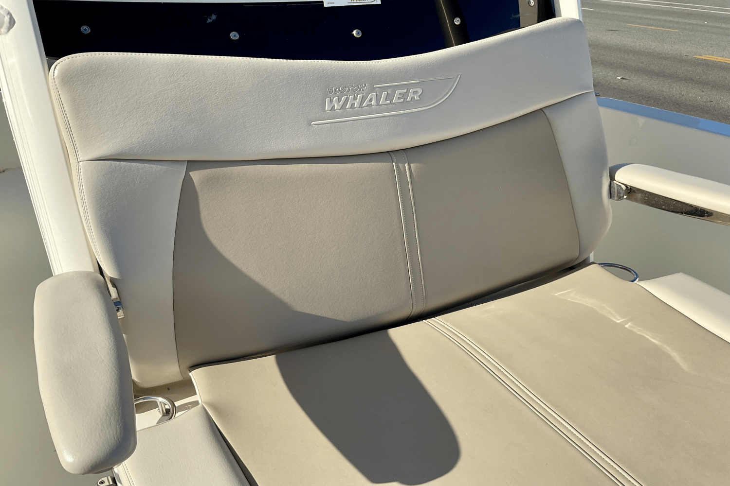 2019 Boston Whaler 270 Dauntless Image Thumbnail #29