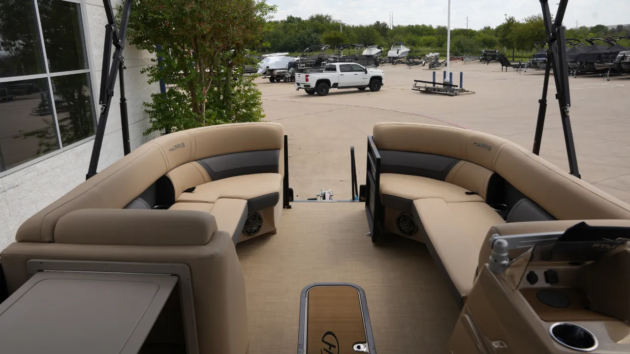 2023 Harris Cruiser 230 Image Thumbnail #5
