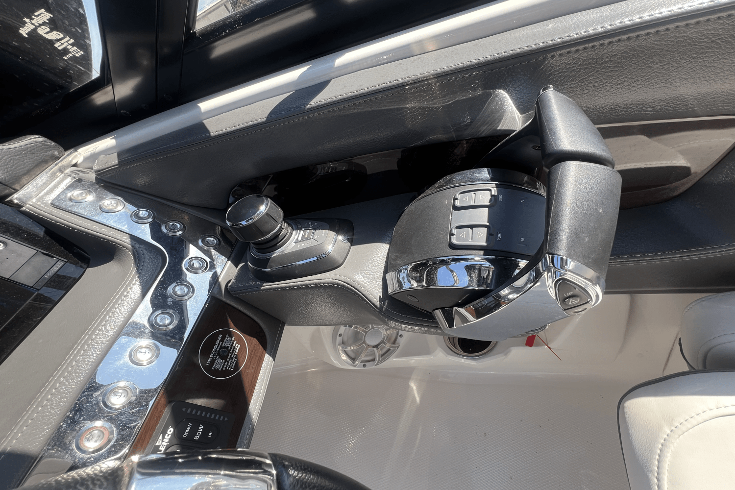 2018 Chaparral 307 SSX Image Thumbnail #16