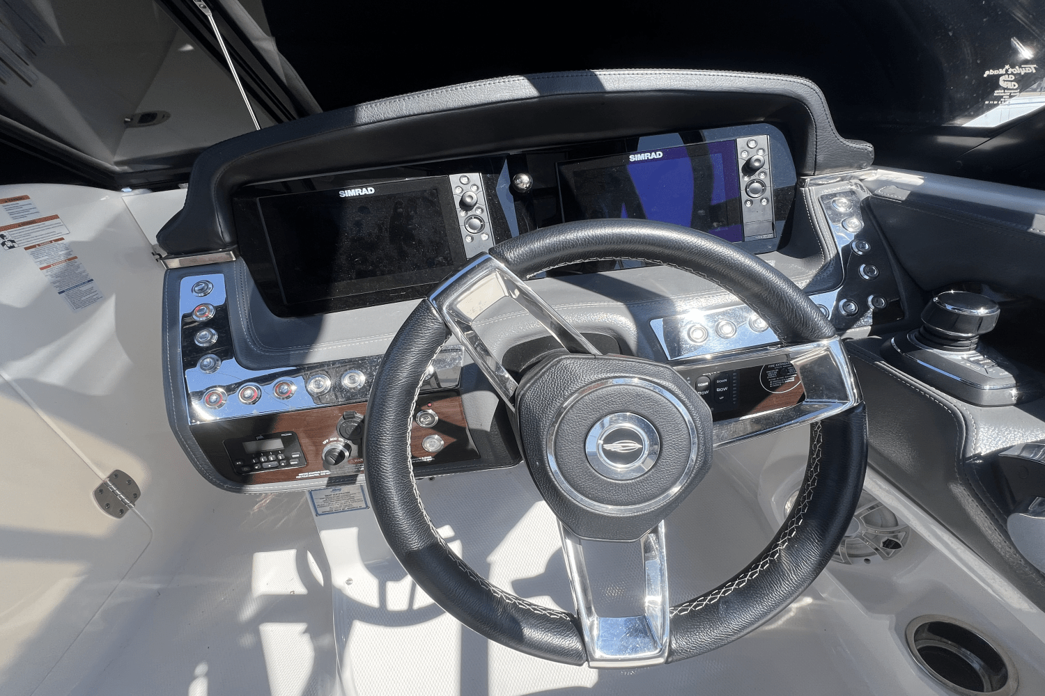 2018 Chaparral 307 SSX Image Thumbnail #10