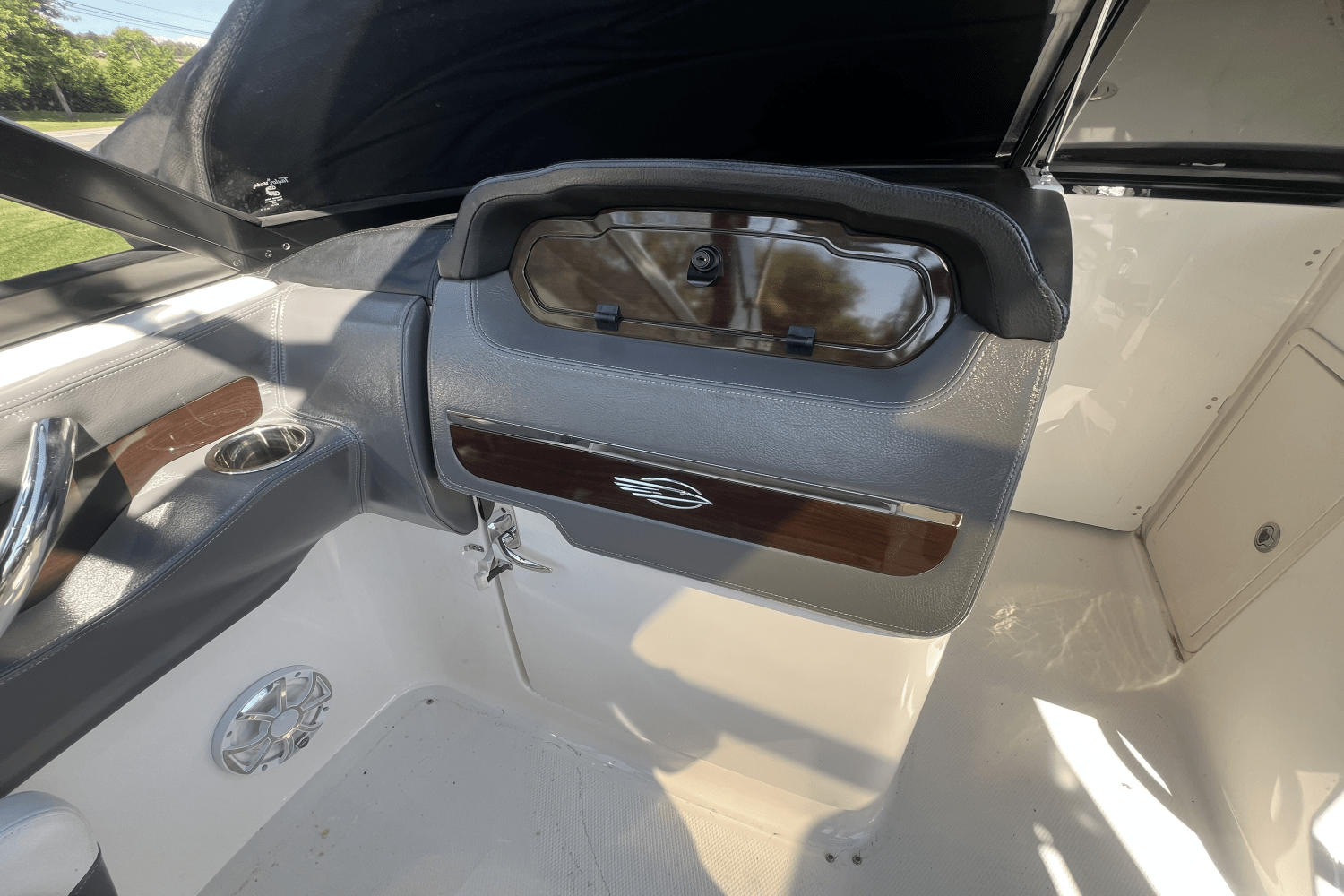 2018 Chaparral 307 SSX Image Thumbnail #13