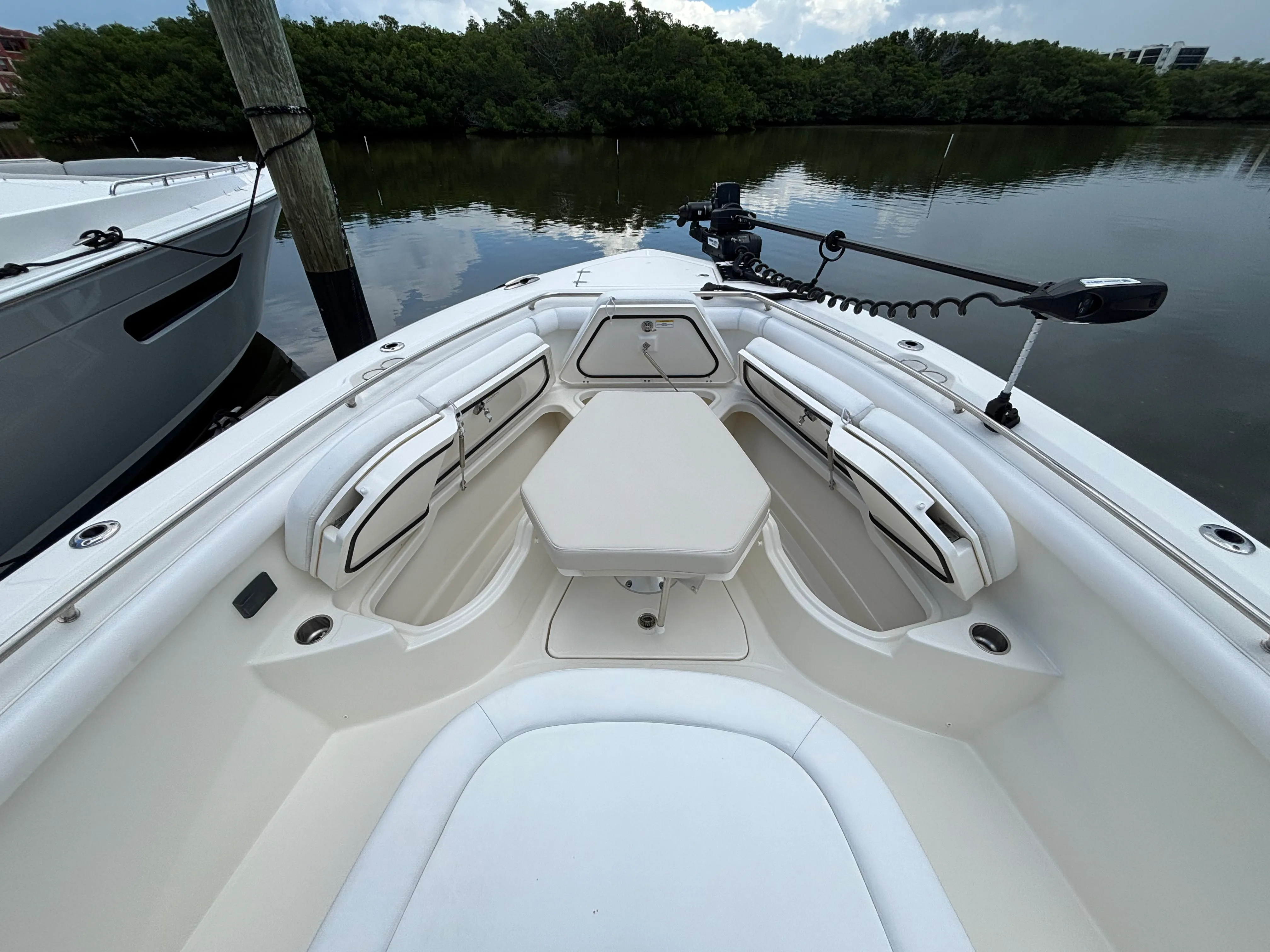 2022 Boston Whaler 350 Outrage Image Thumbnail #16