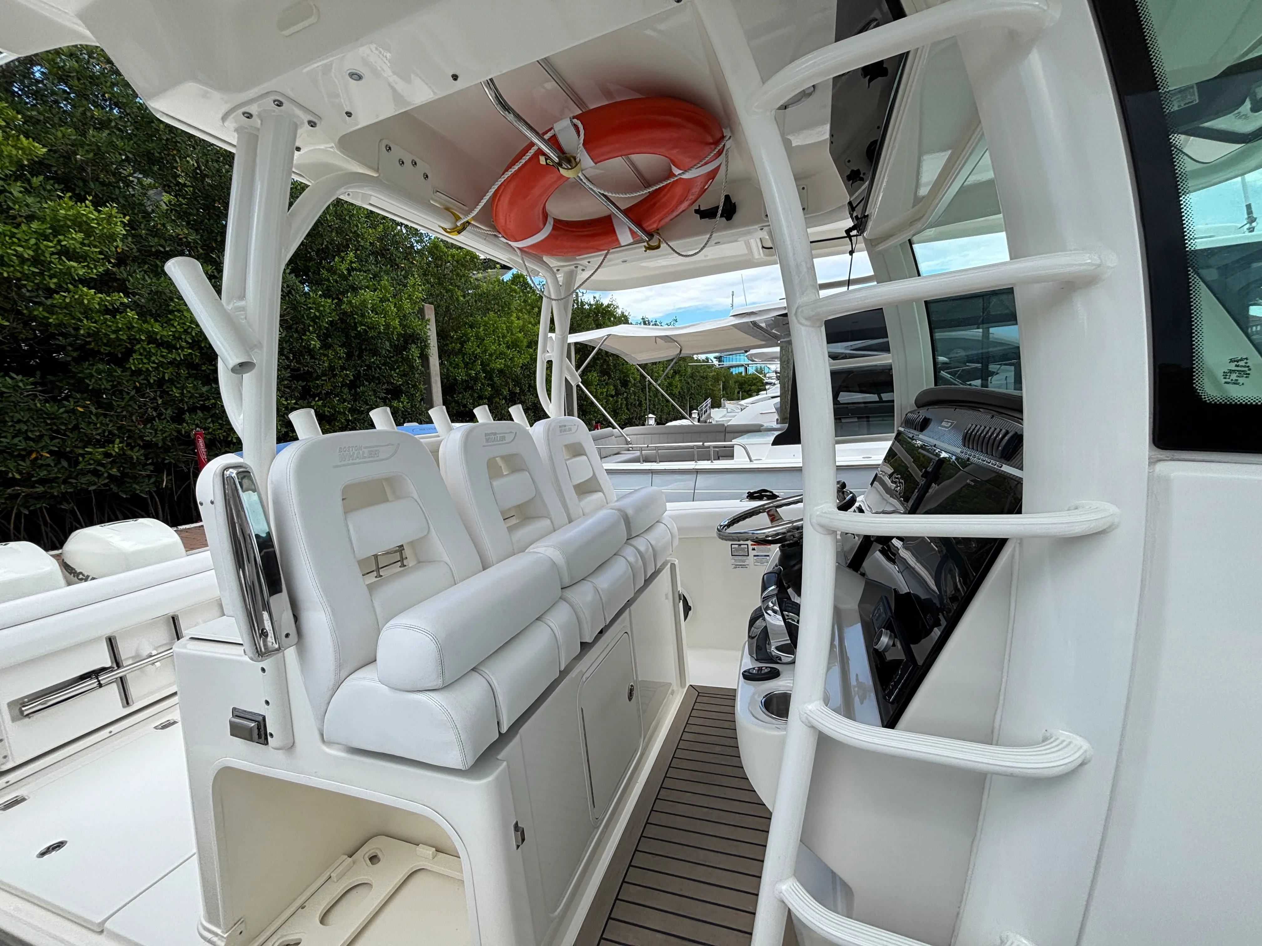 2022 Boston Whaler 350 Outrage Image Thumbnail #20