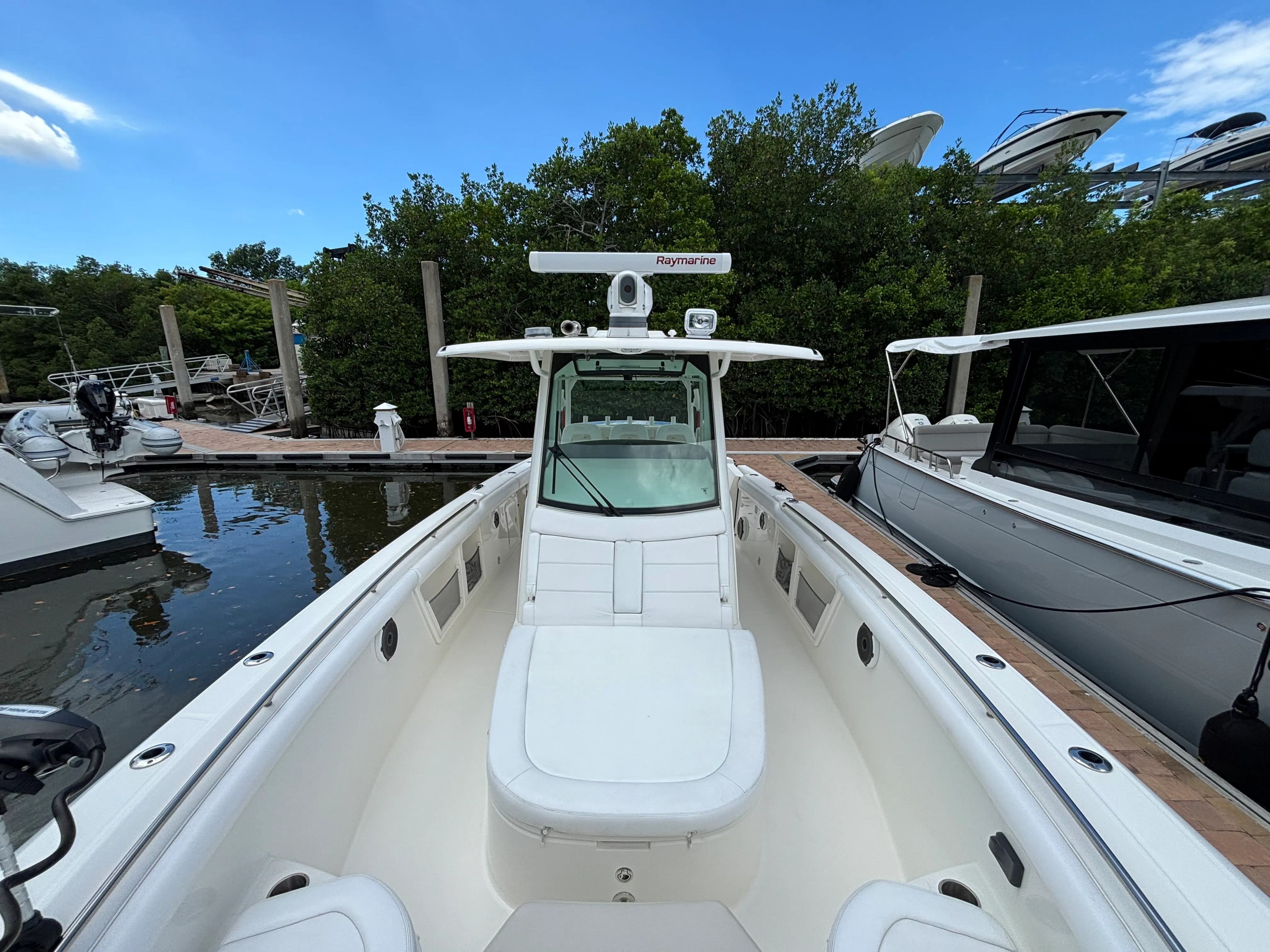 2022 Boston Whaler 350 Outrage Image Thumbnail #19
