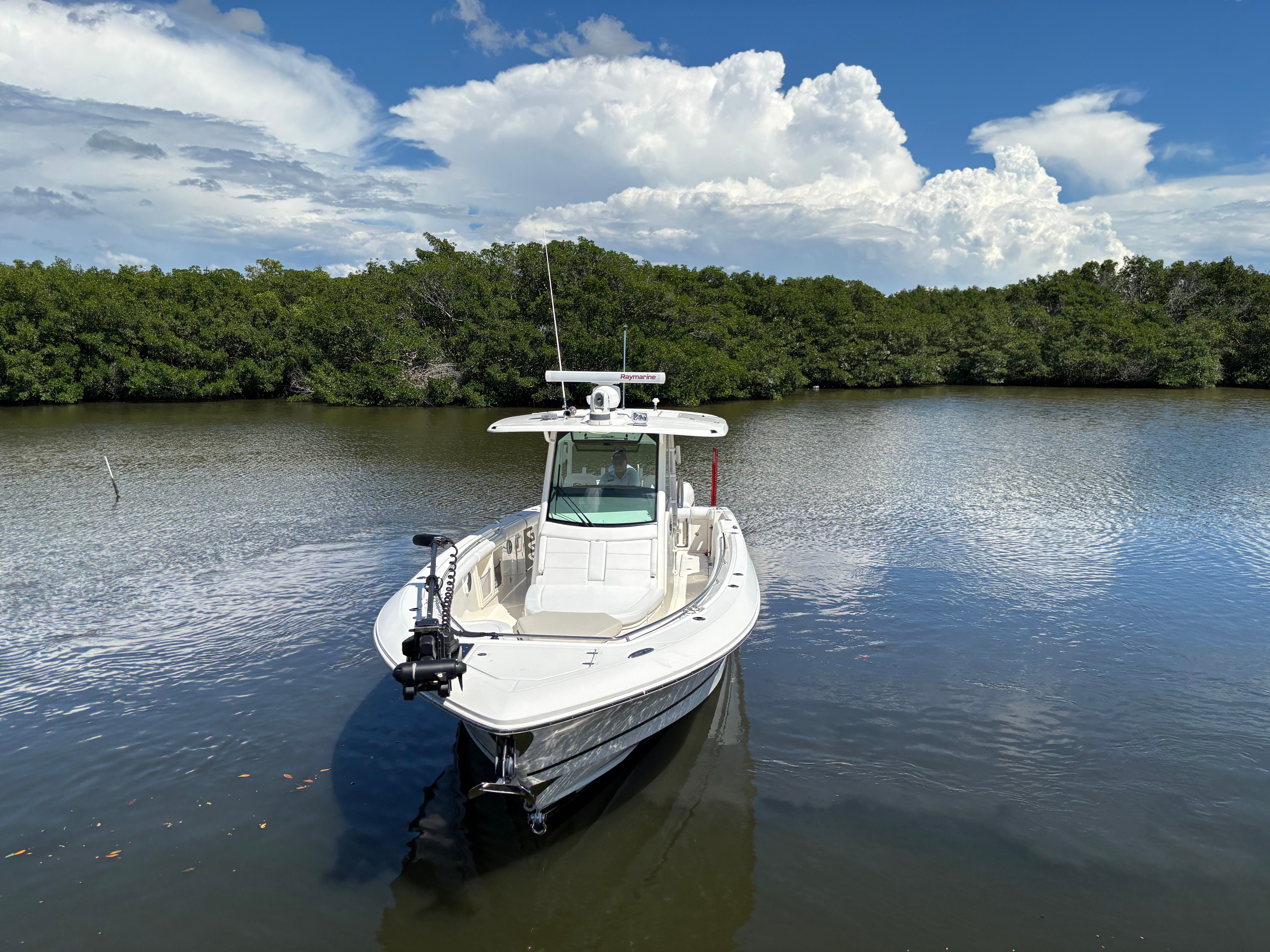 2022 Boston Whaler 350 Outrage Image Thumbnail #4