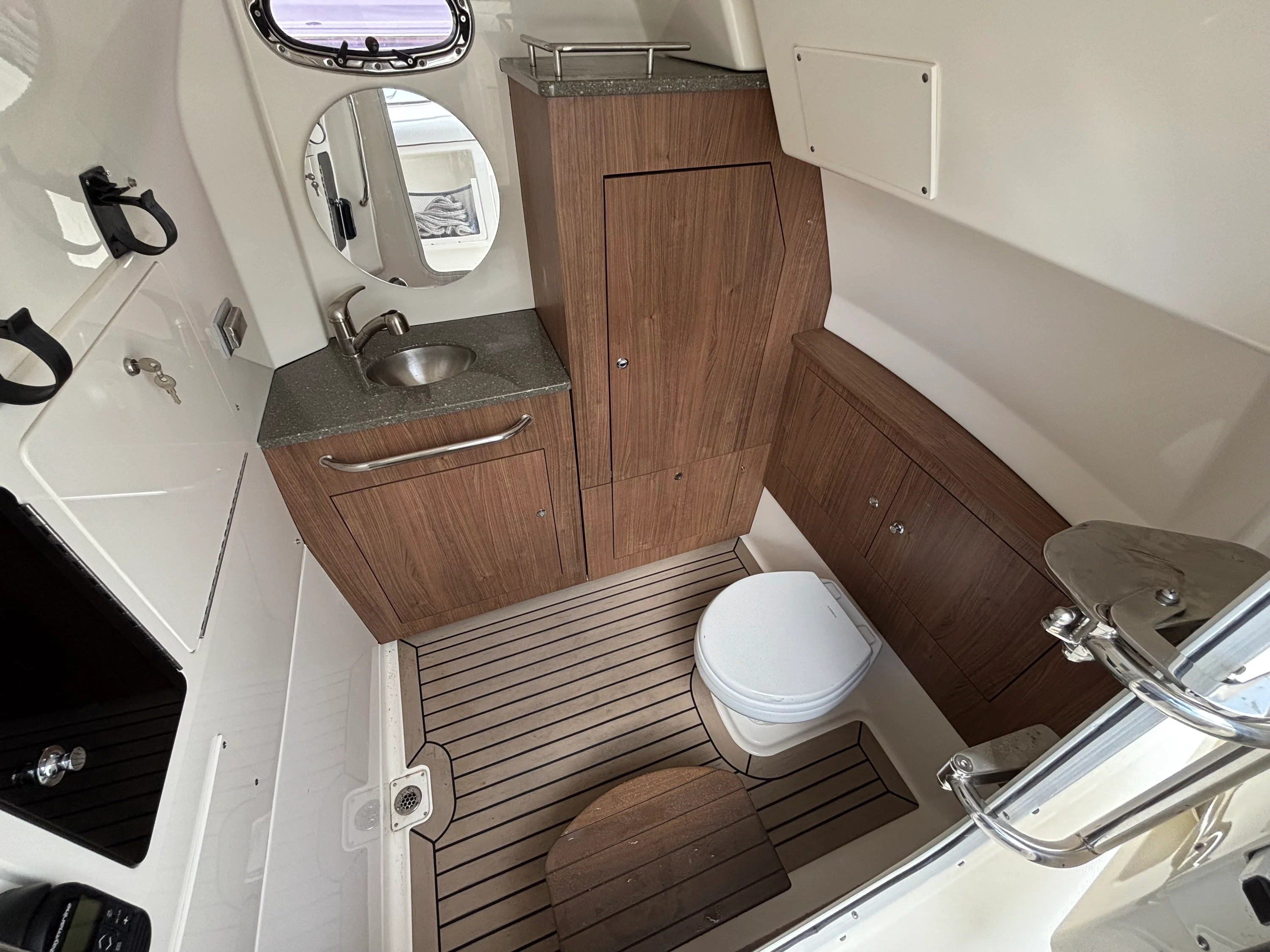 2022 Boston Whaler 350 Outrage Image Thumbnail #23