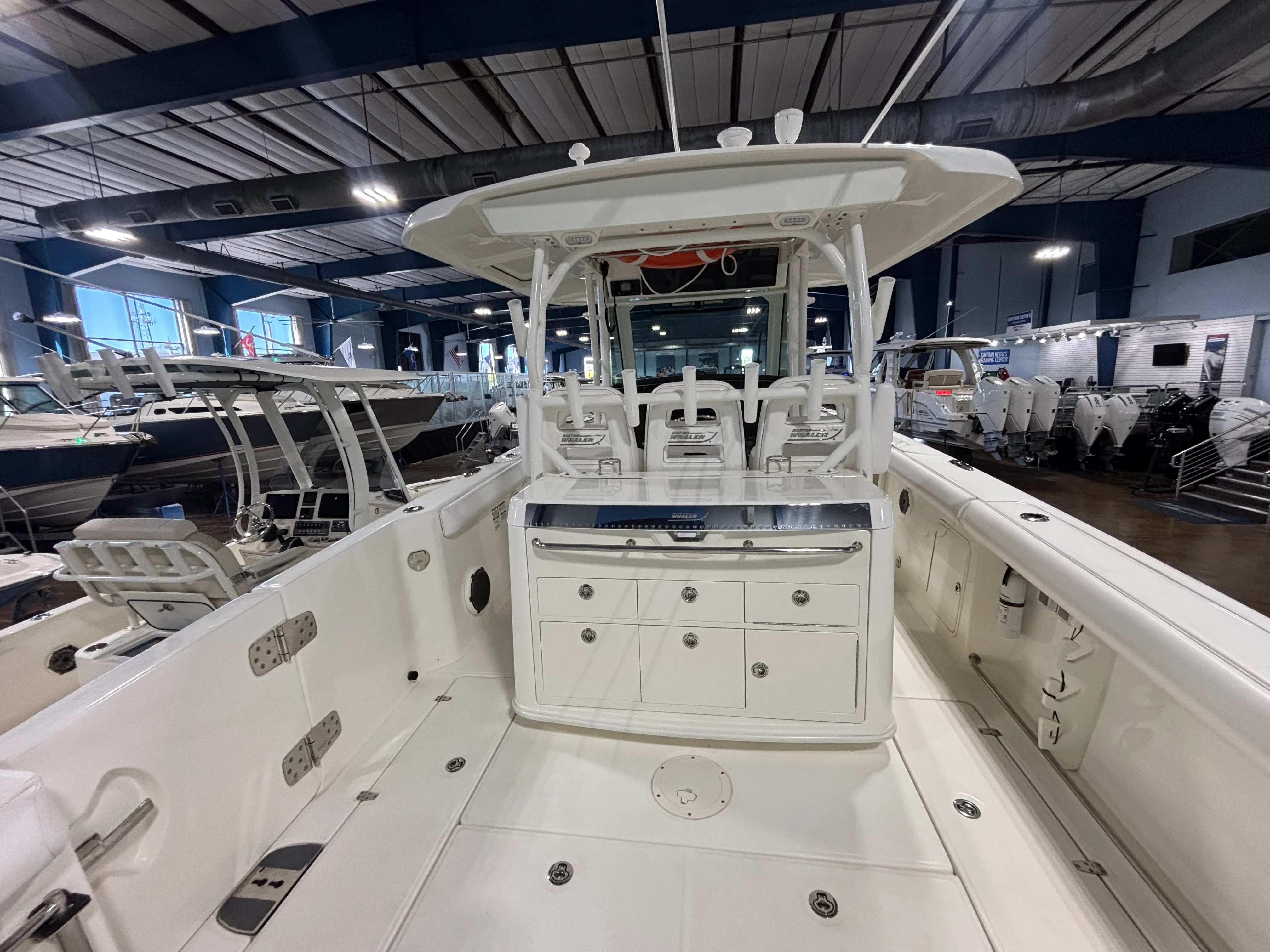 2022 Boston Whaler 350 Outrage Image Thumbnail #24
