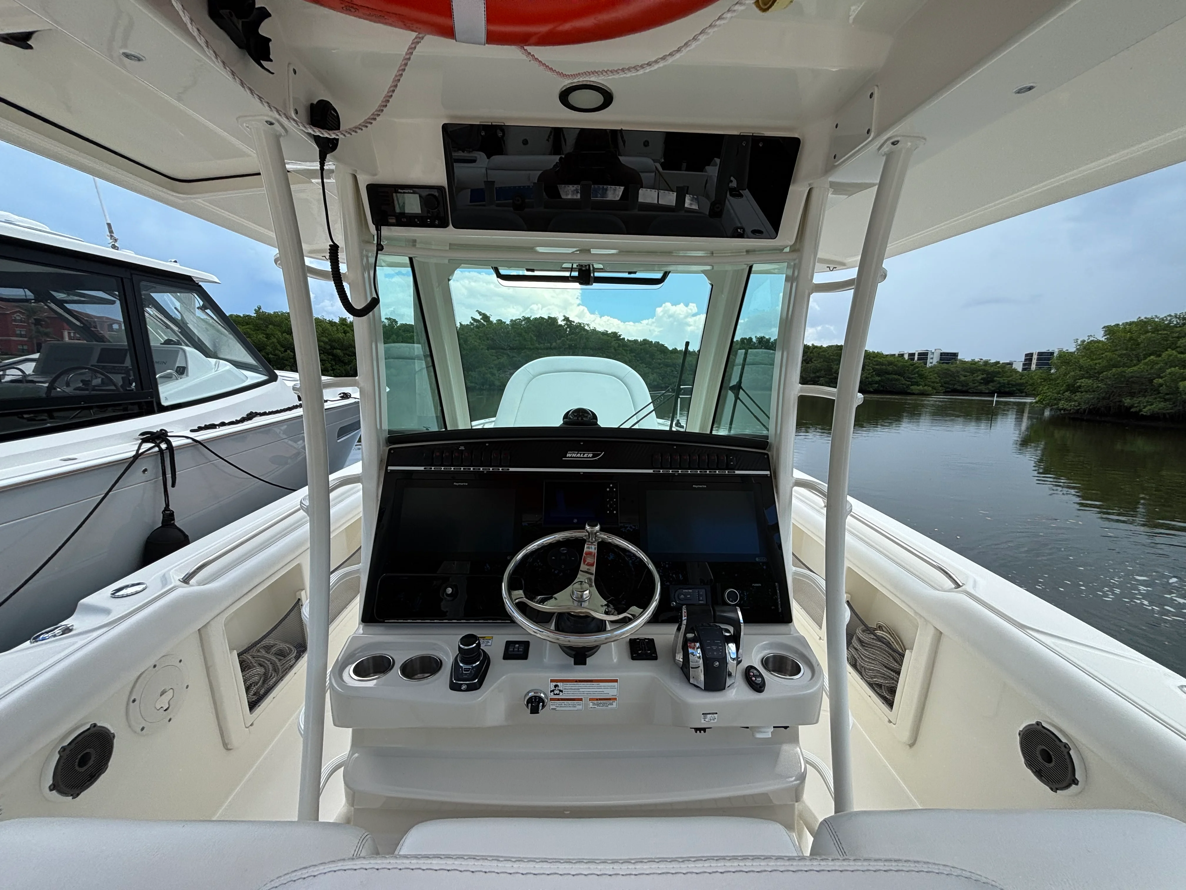 2022 Boston Whaler 350 Outrage Image Thumbnail #11
