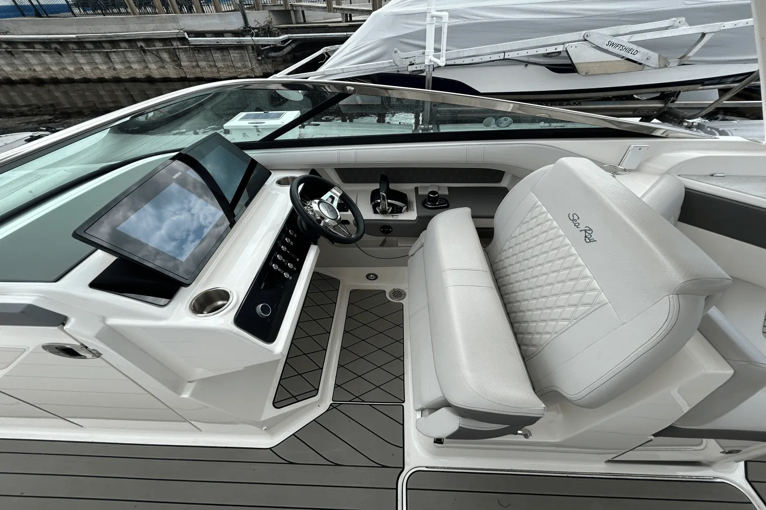 2025 Sea Ray 310 SLX Image Thumbnail #22