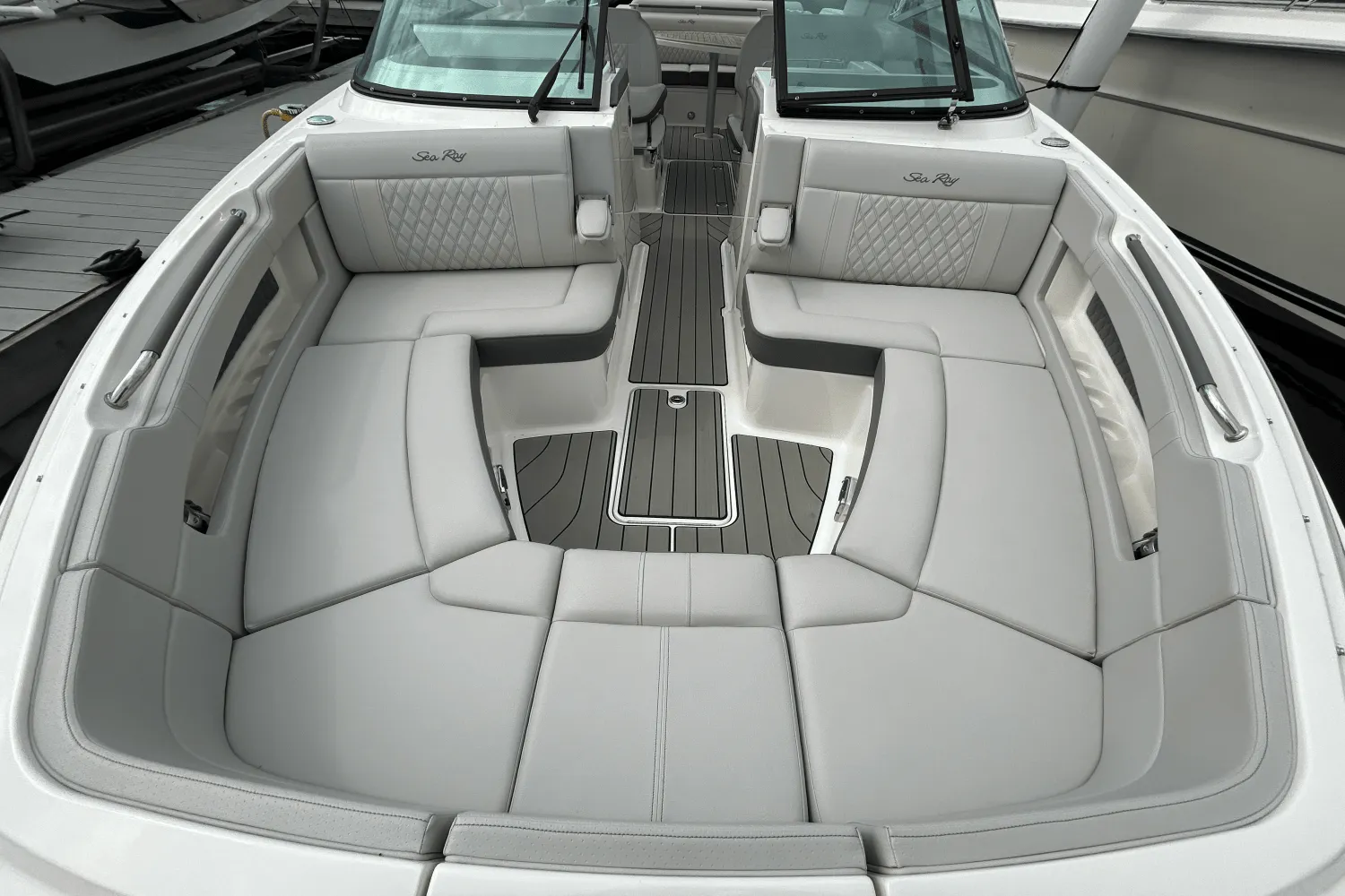 2025 Sea Ray 310 SLX Image Thumbnail #41