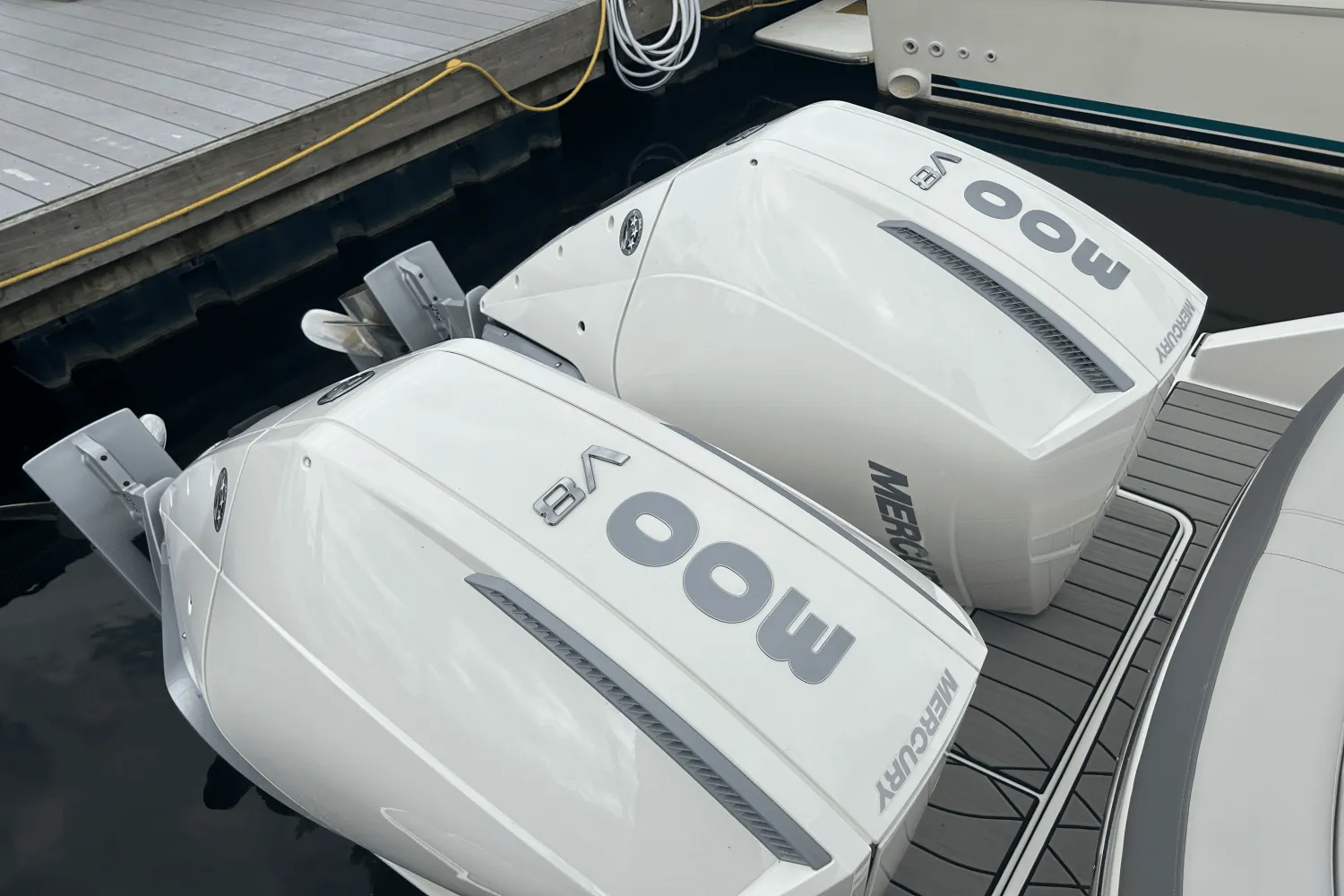 2025 Sea Ray 310 SLX Image Thumbnail #8