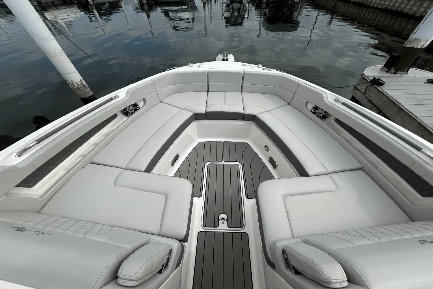 2025 Sea Ray 310 SLX Image Thumbnail #40