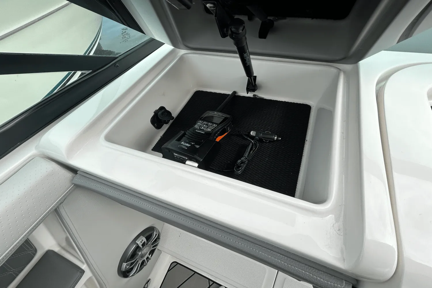 2025 Sea Ray 310 SLX Image Thumbnail #35