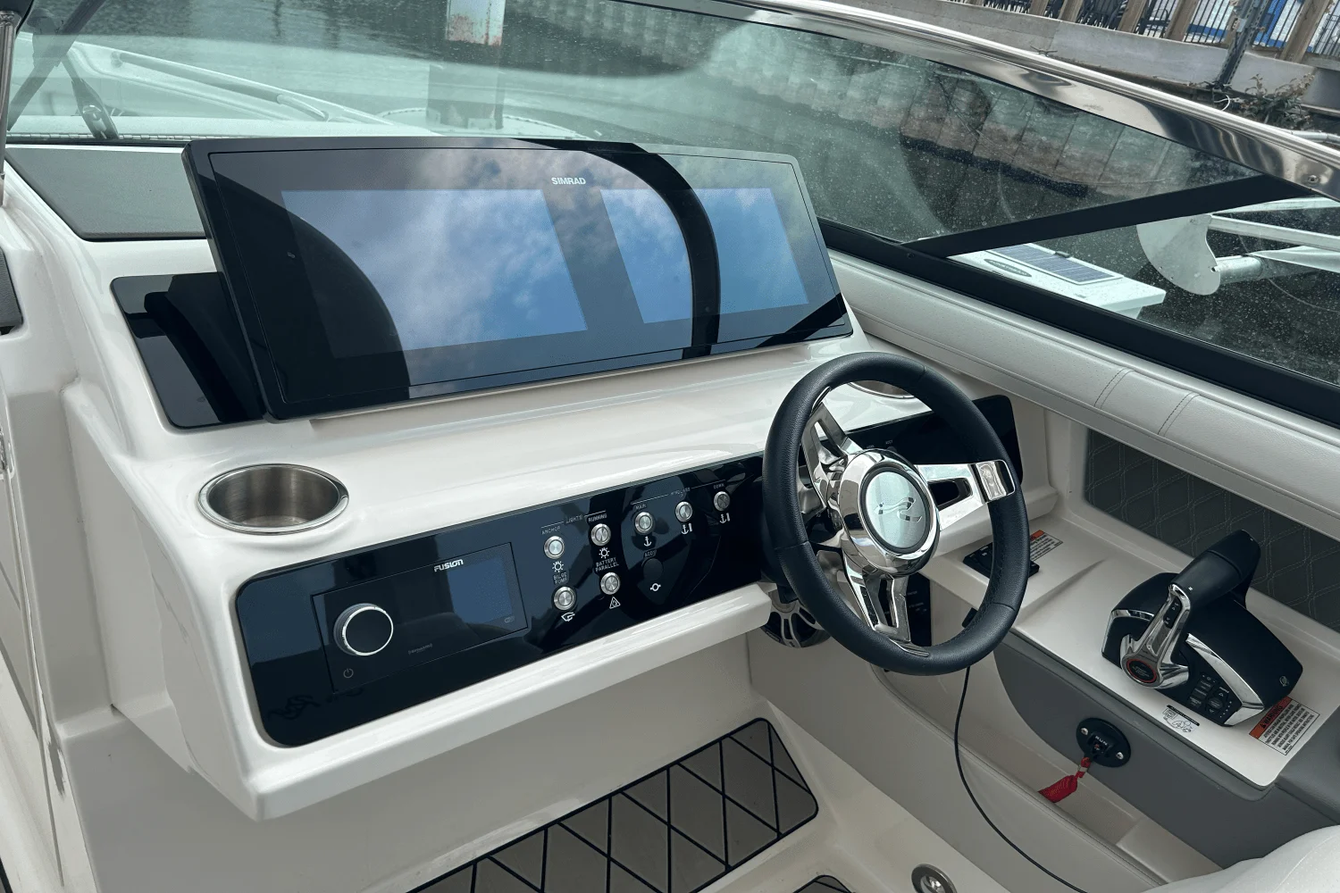 2025 Sea Ray 310 SLX Image Thumbnail #24