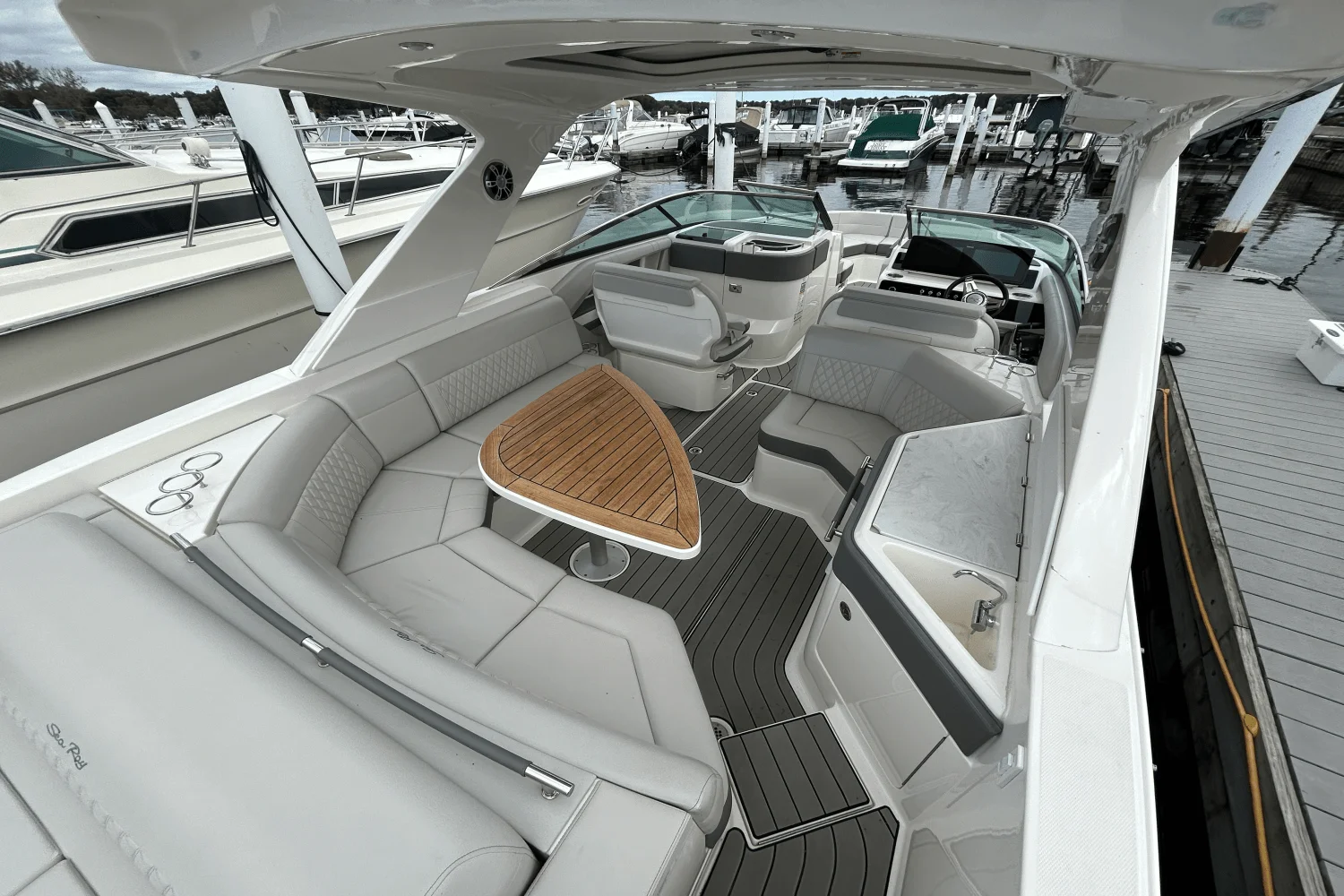 2025 Sea Ray 310 SLX Image Thumbnail #10