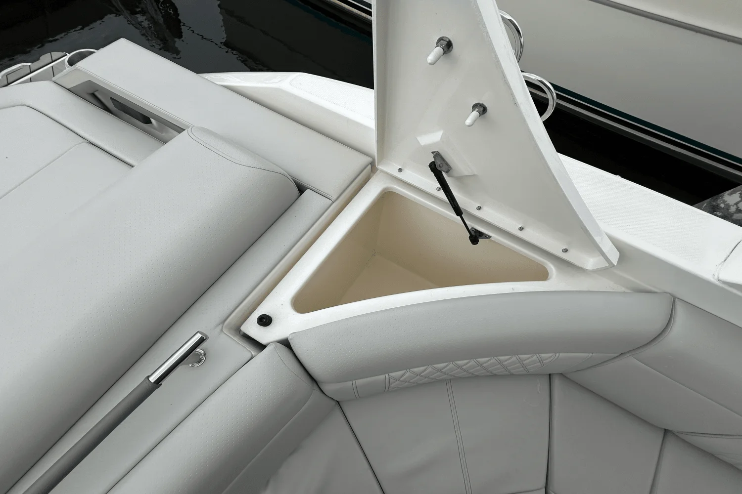 2025 Sea Ray 310 SLX Image Thumbnail #53