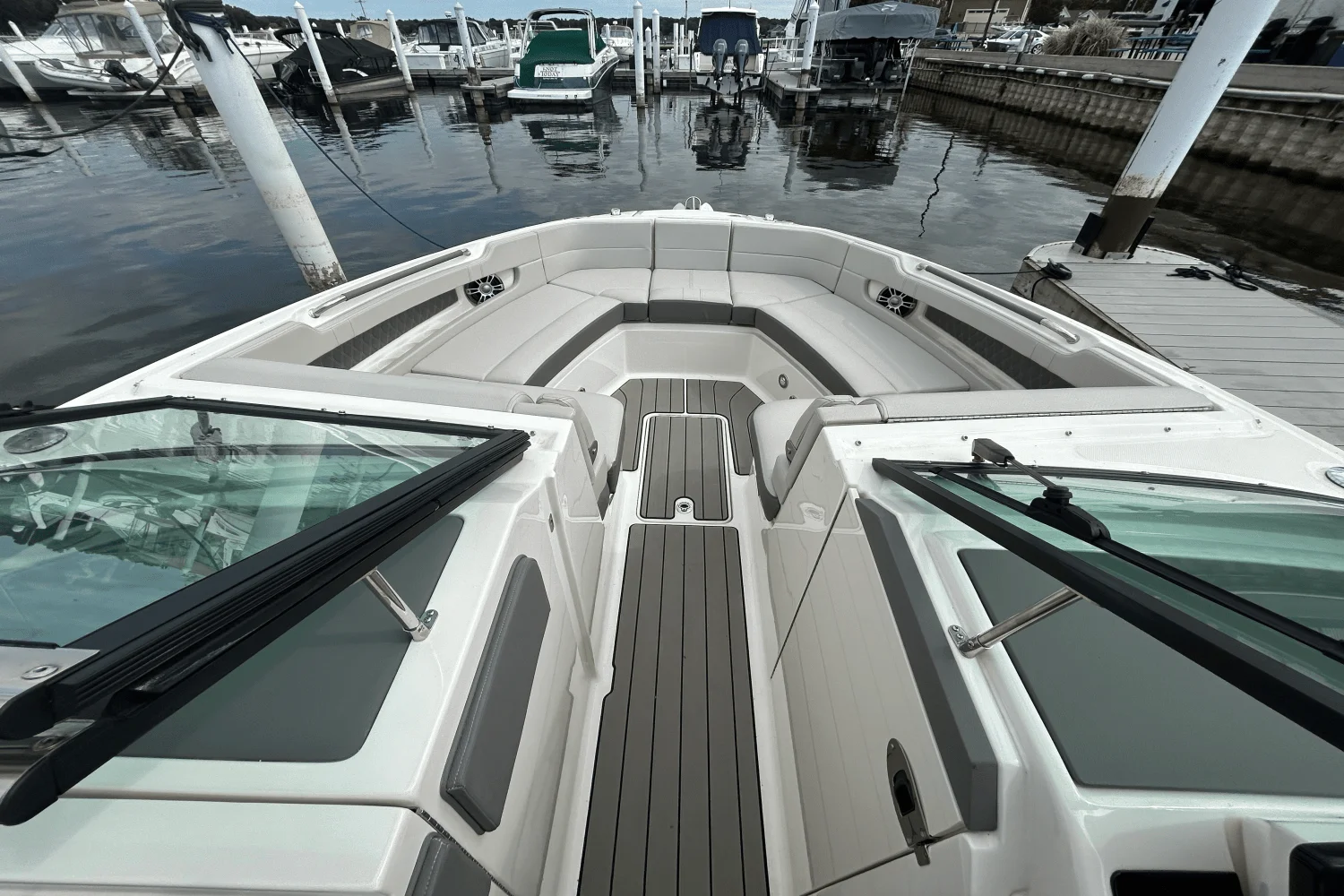 2025 Sea Ray 310 SLX Image Thumbnail #39