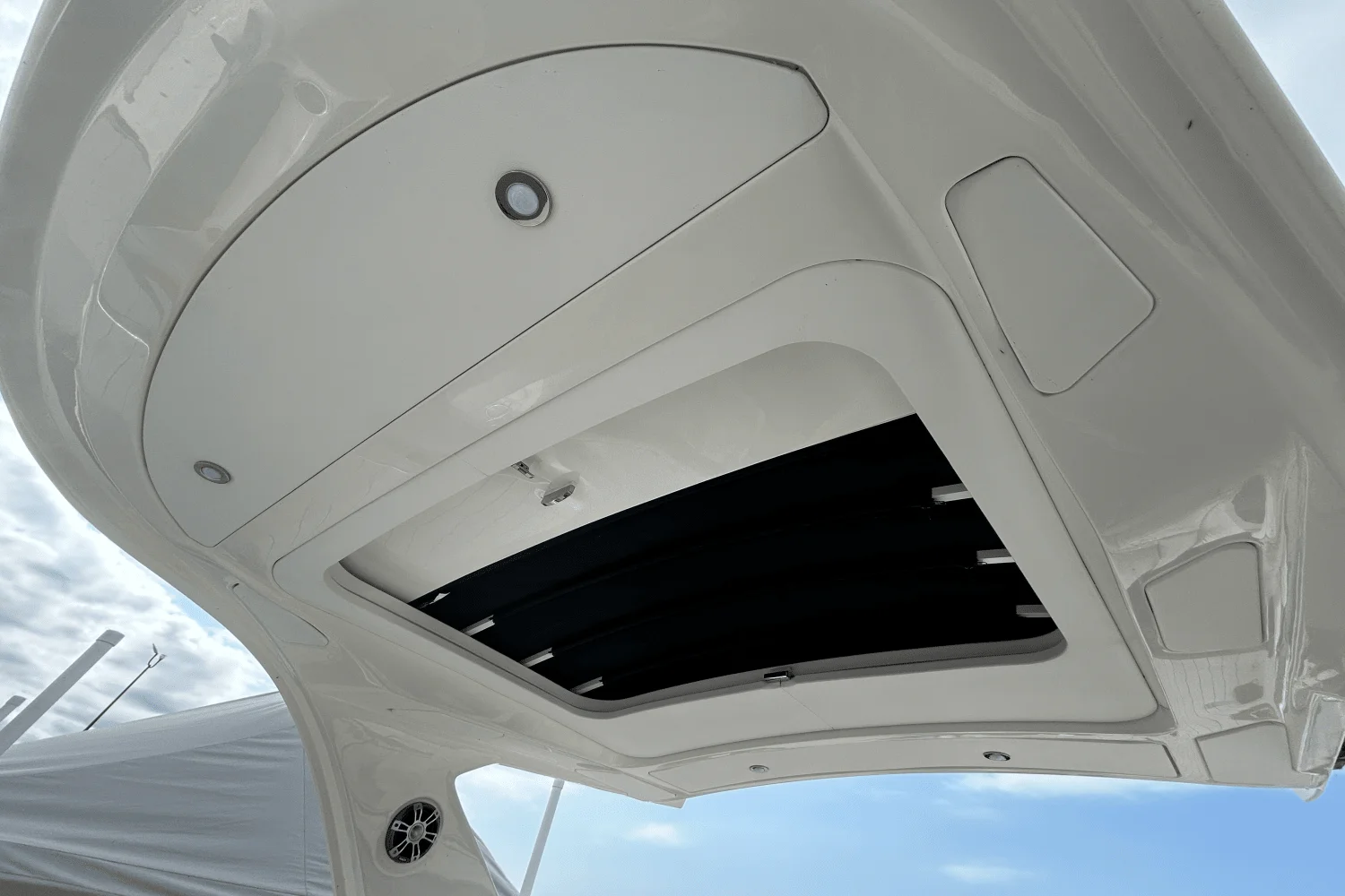 2025 Sea Ray 310 SLX Image Thumbnail #37