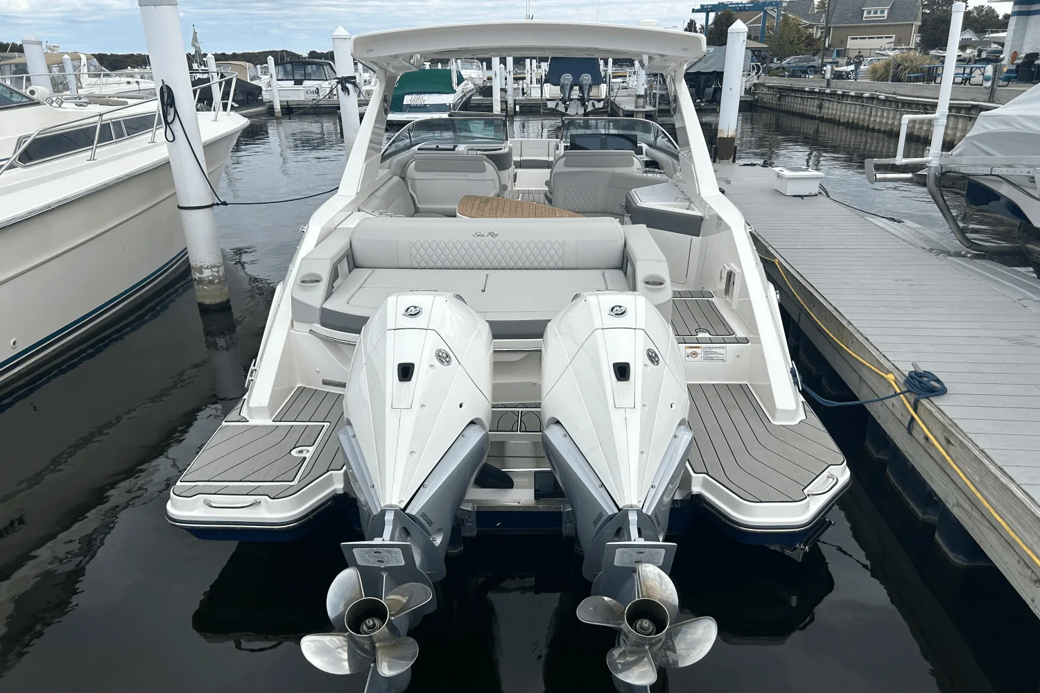 2025 Sea Ray 310 SLX Image Thumbnail #4