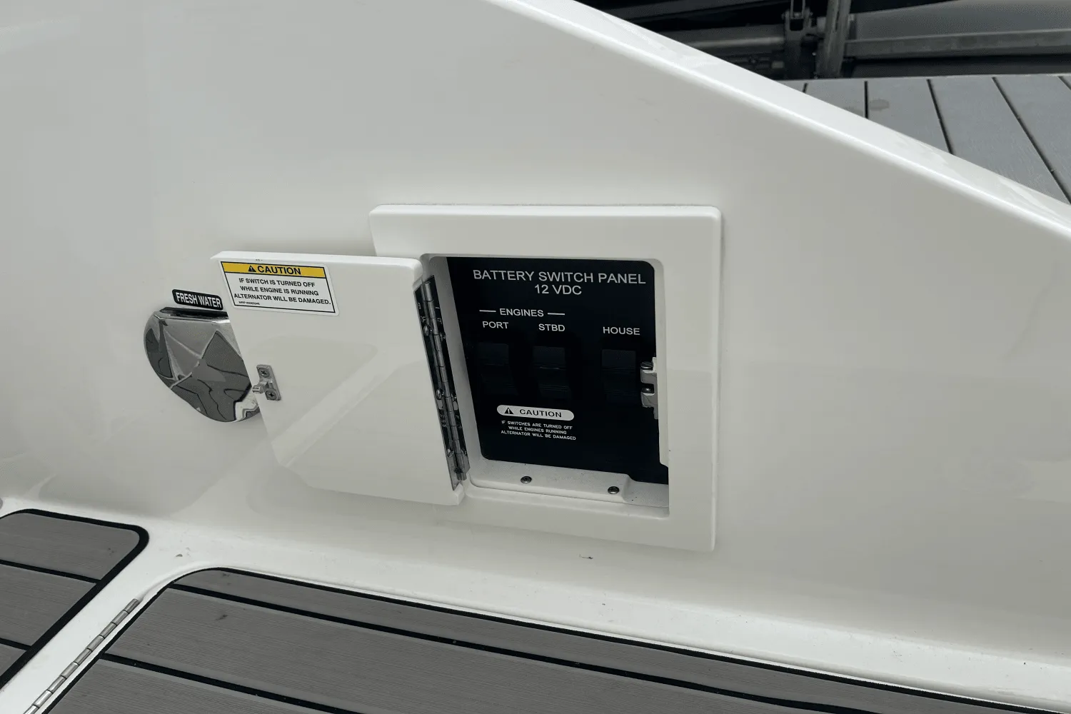 2025 Sea Ray 310 SLX Image Thumbnail #58