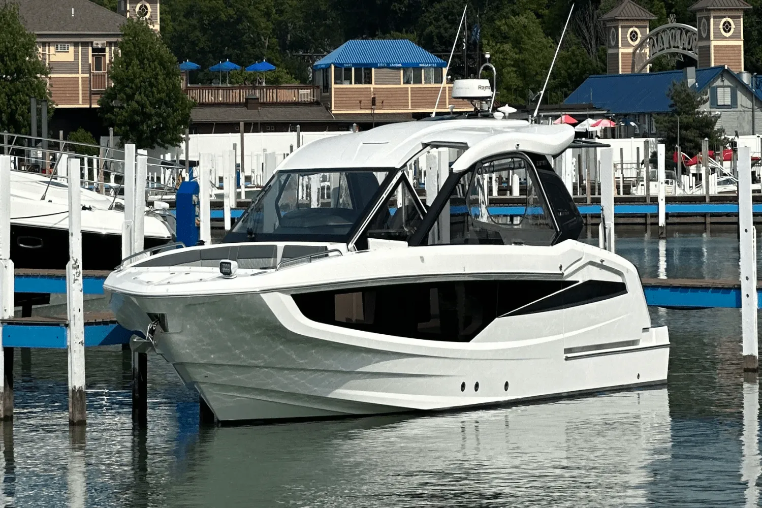 2024 Galeon 325 GTO Image Thumbnail #0
