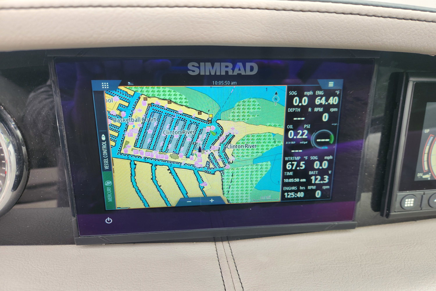 2023 Four Winns HD5 Image Thumbnail #8