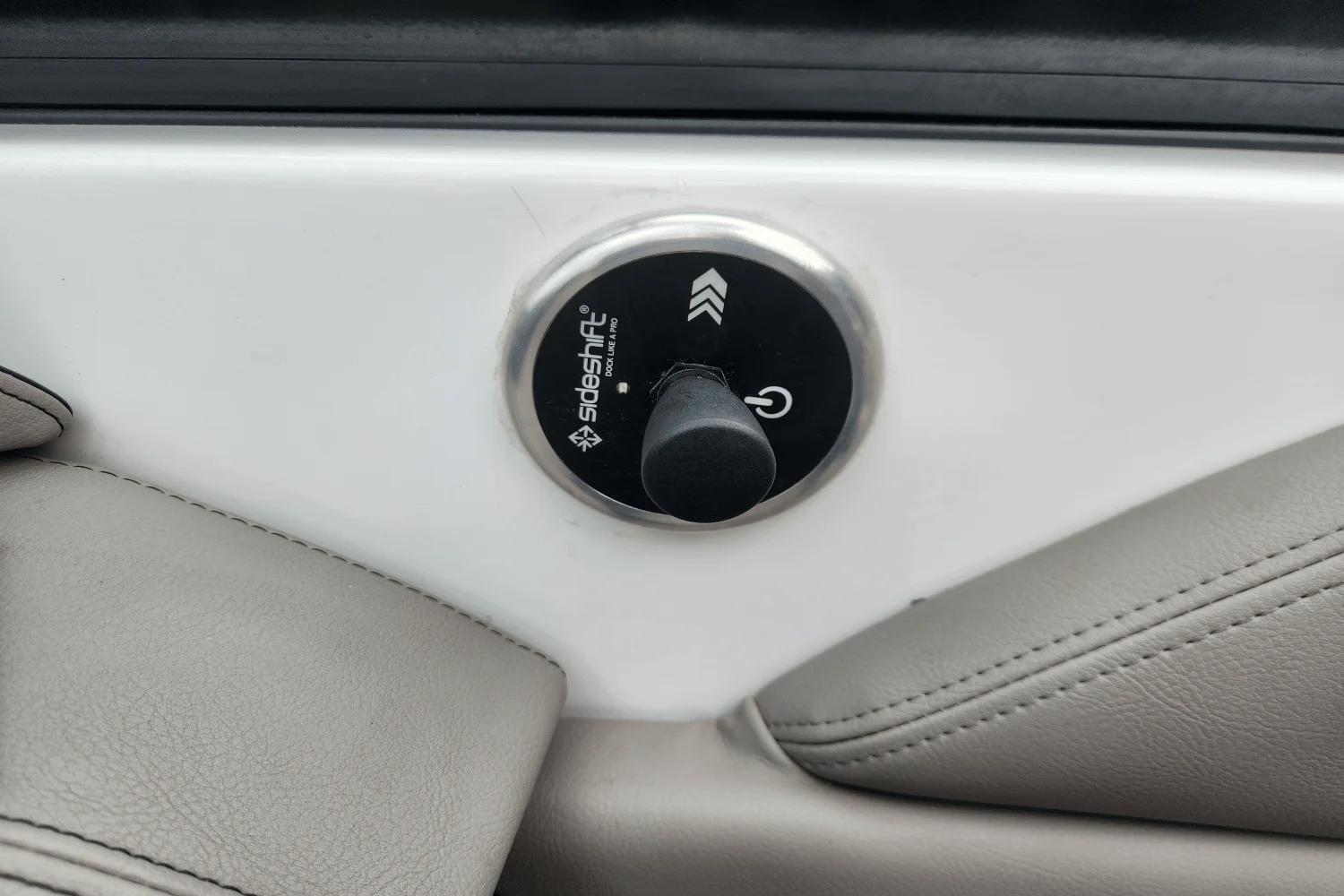 2023 Four Winns HD5 Image Thumbnail #9