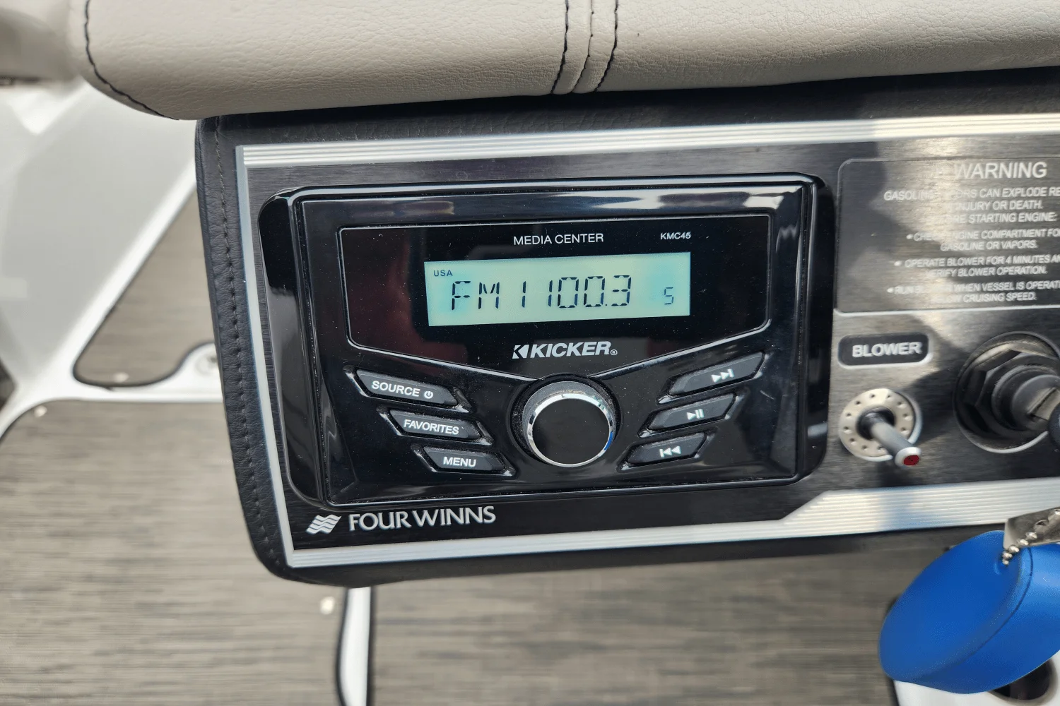 2023 Four Winns HD5 Image Thumbnail #7