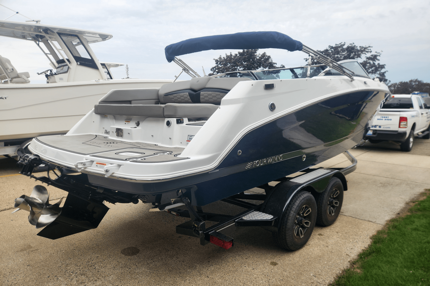 2023 Four Winns HD5 Image Thumbnail #3