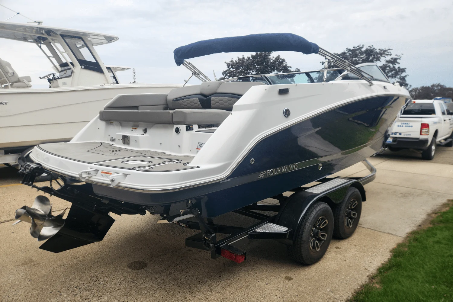 2023 Four Winns HD5 Image Thumbnail #3