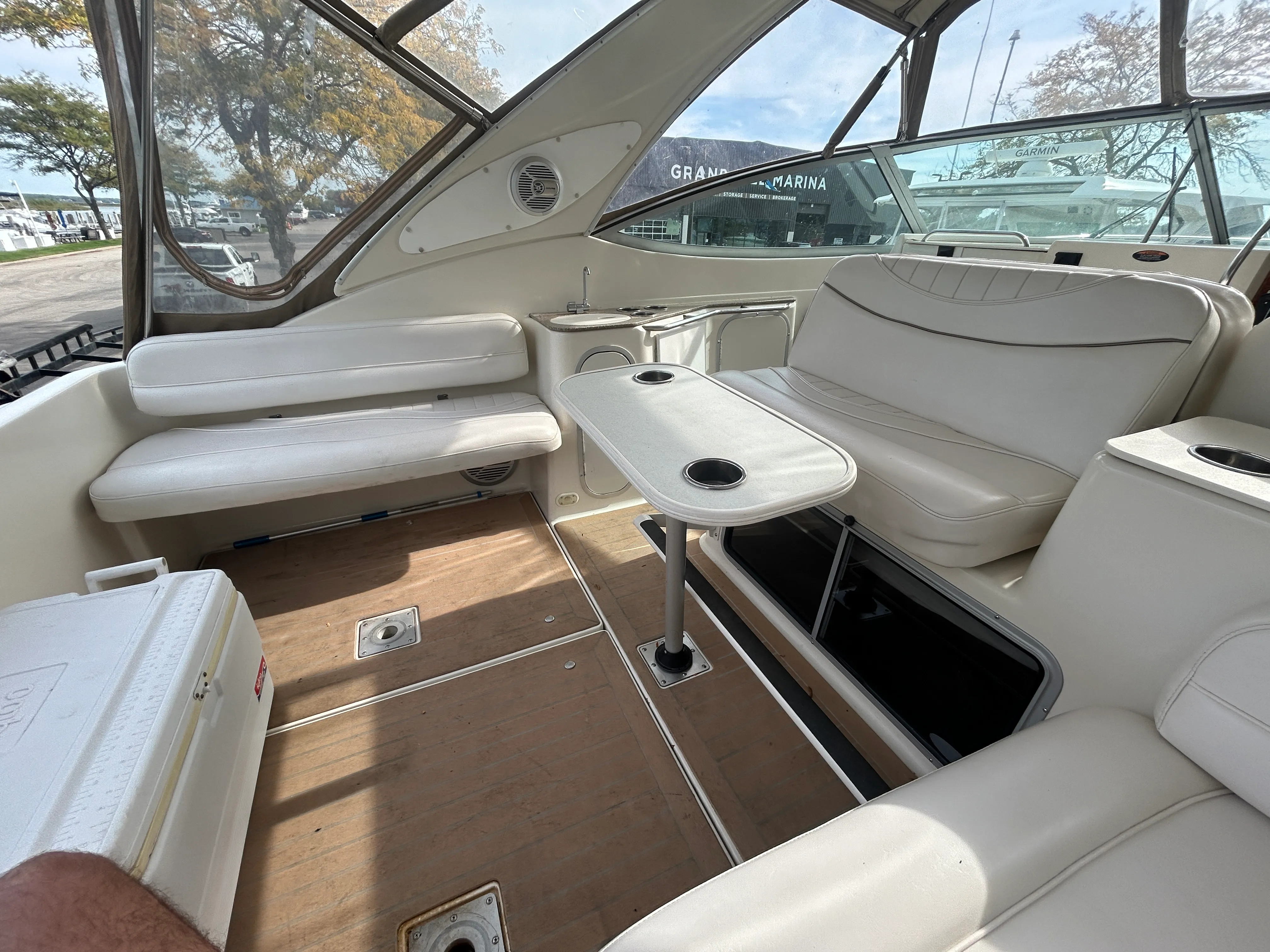 2000 Maxum 3300 SCR Image Thumbnail #13