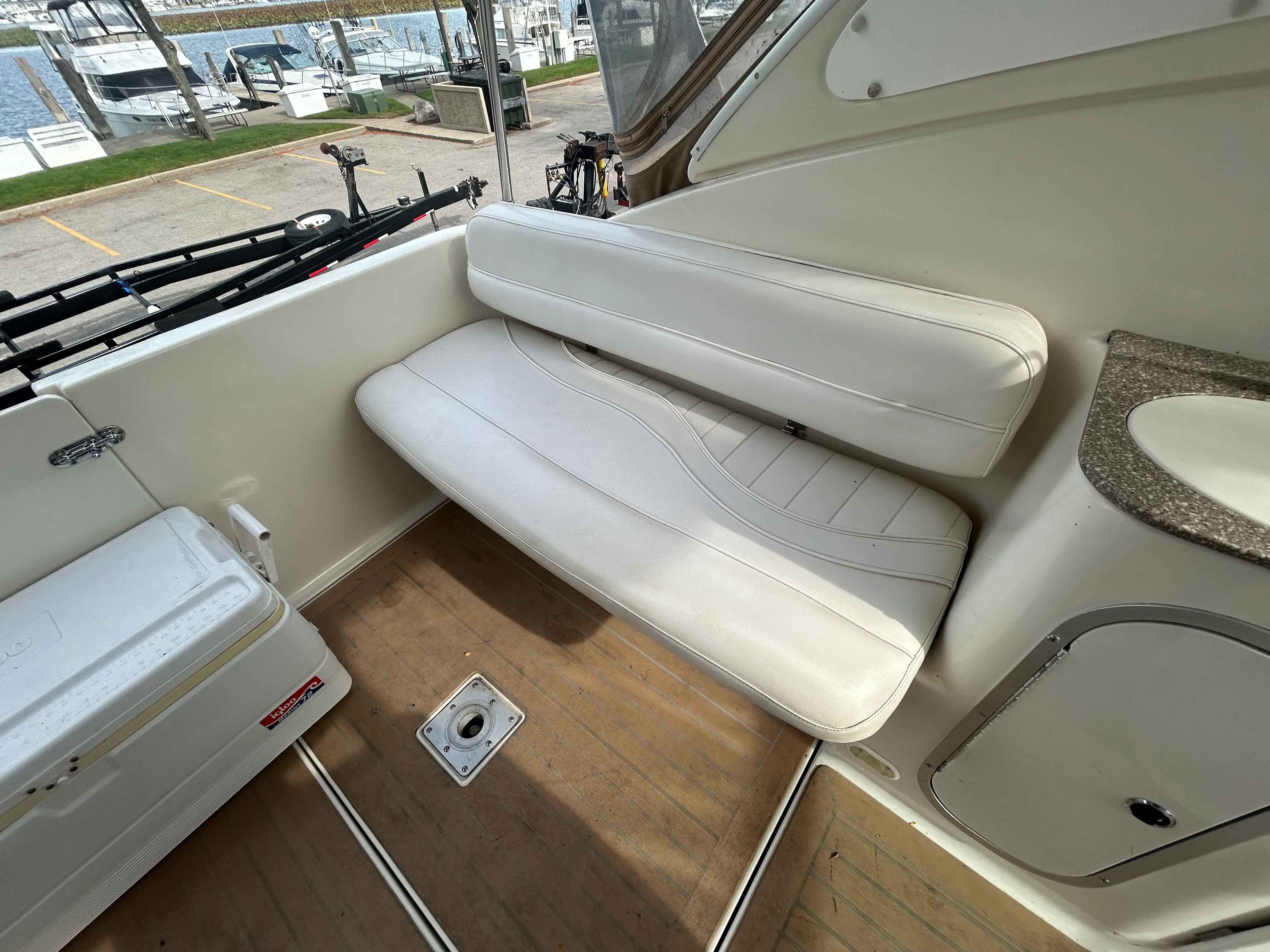 2000 Maxum 3300 SCR Image Thumbnail #17