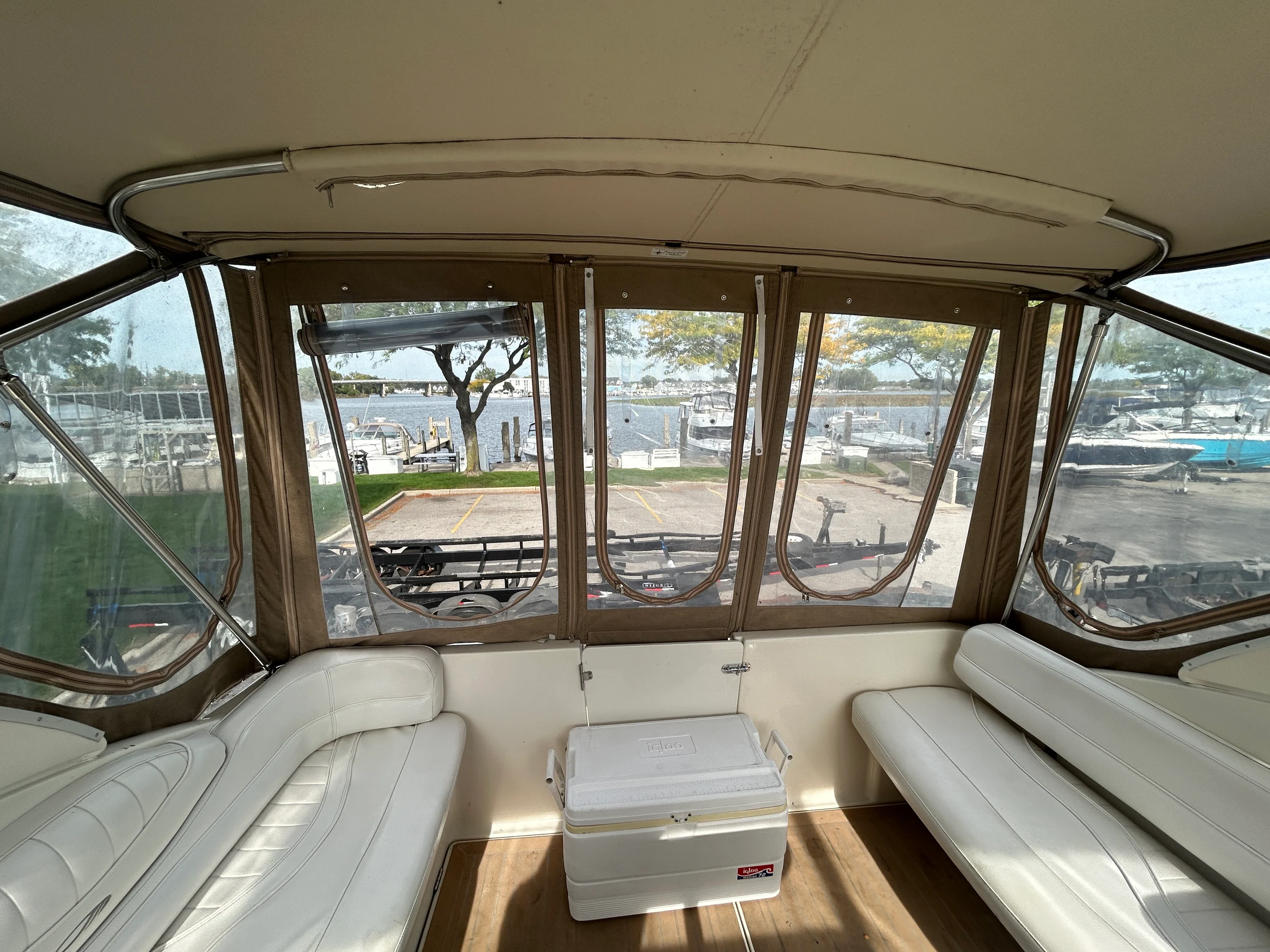 2000 Maxum 3300 SCR Image Thumbnail #8