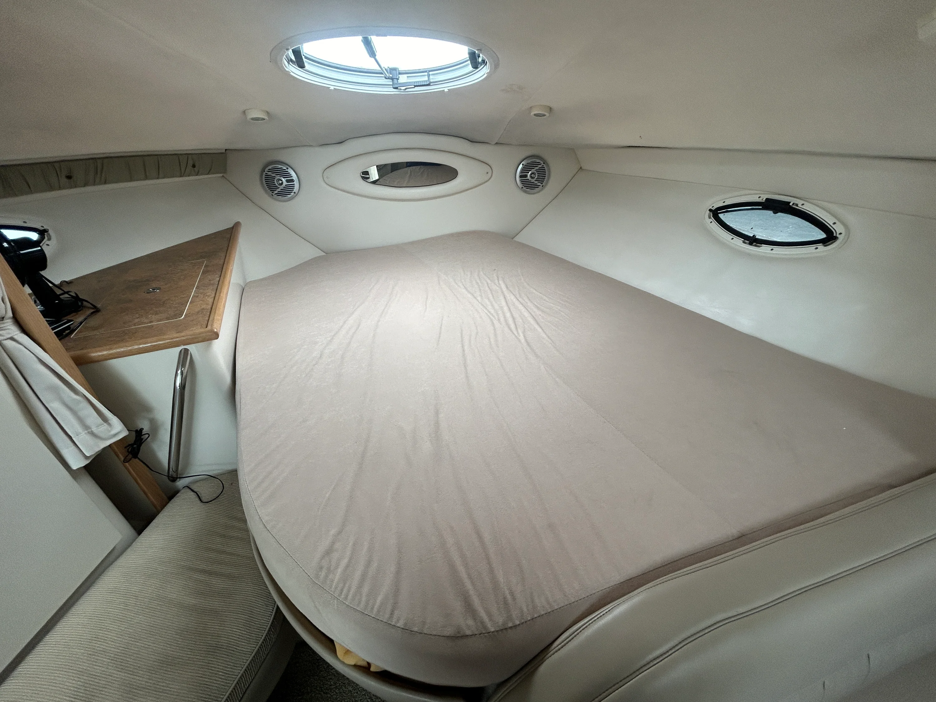 2000 Maxum 3300 SCR Image Thumbnail #47