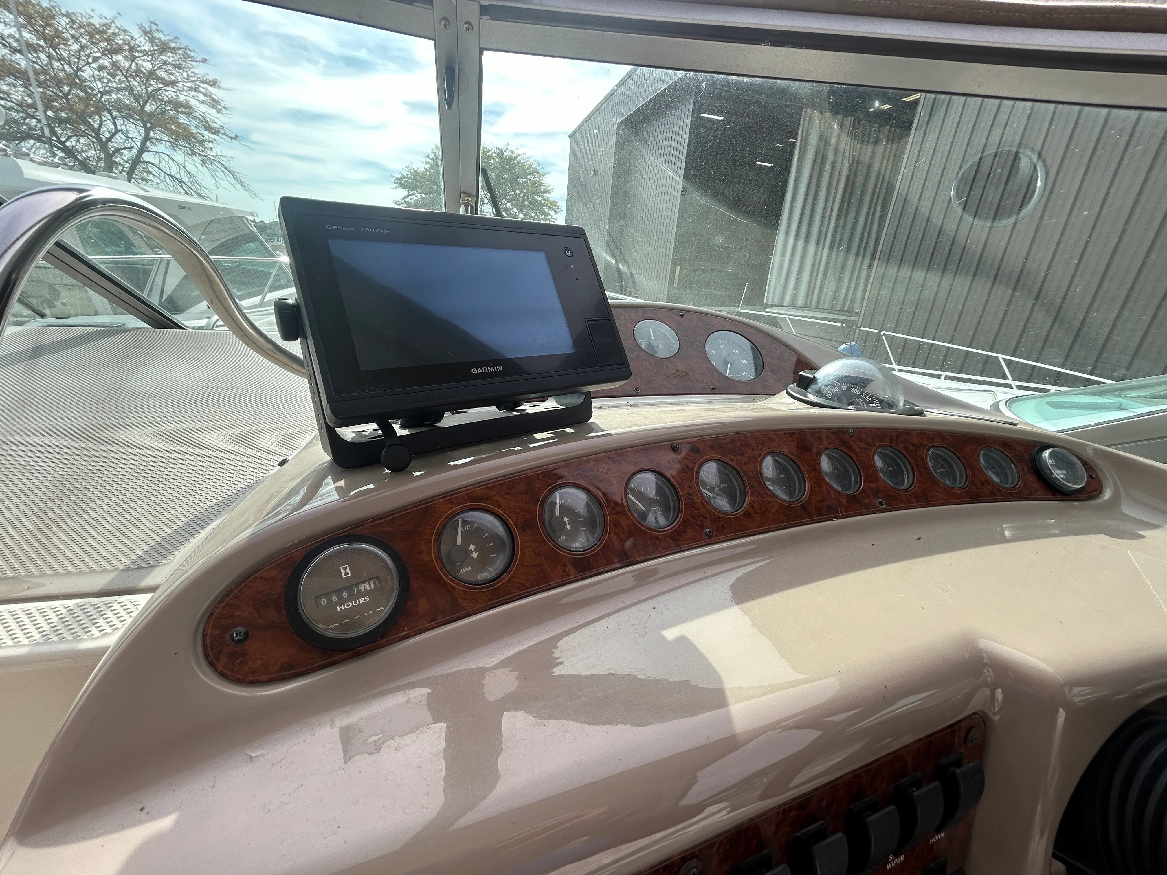 2000 Maxum 3300 SCR Image Thumbnail #28