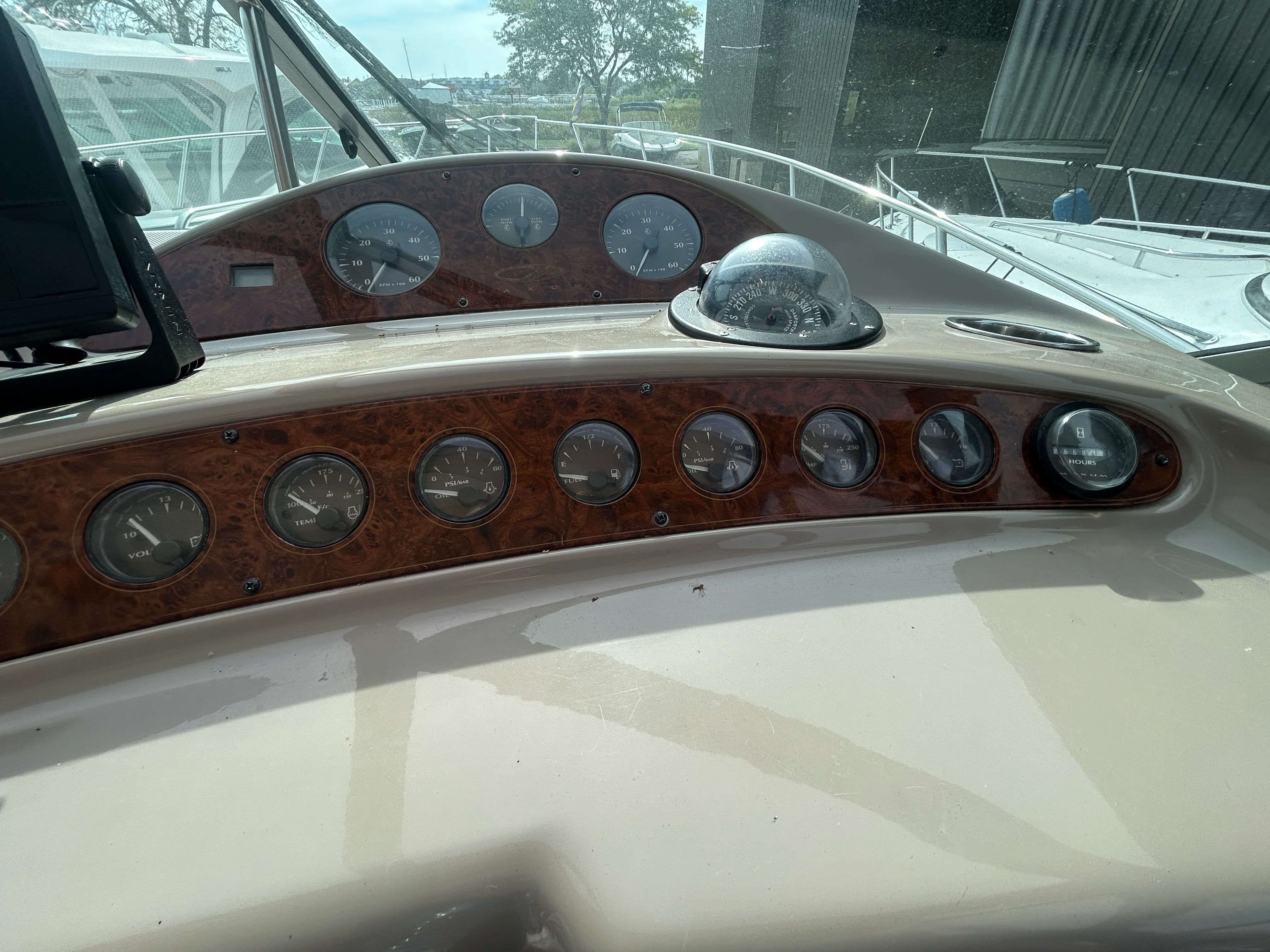 2000 Maxum 3300 SCR Image Thumbnail #30